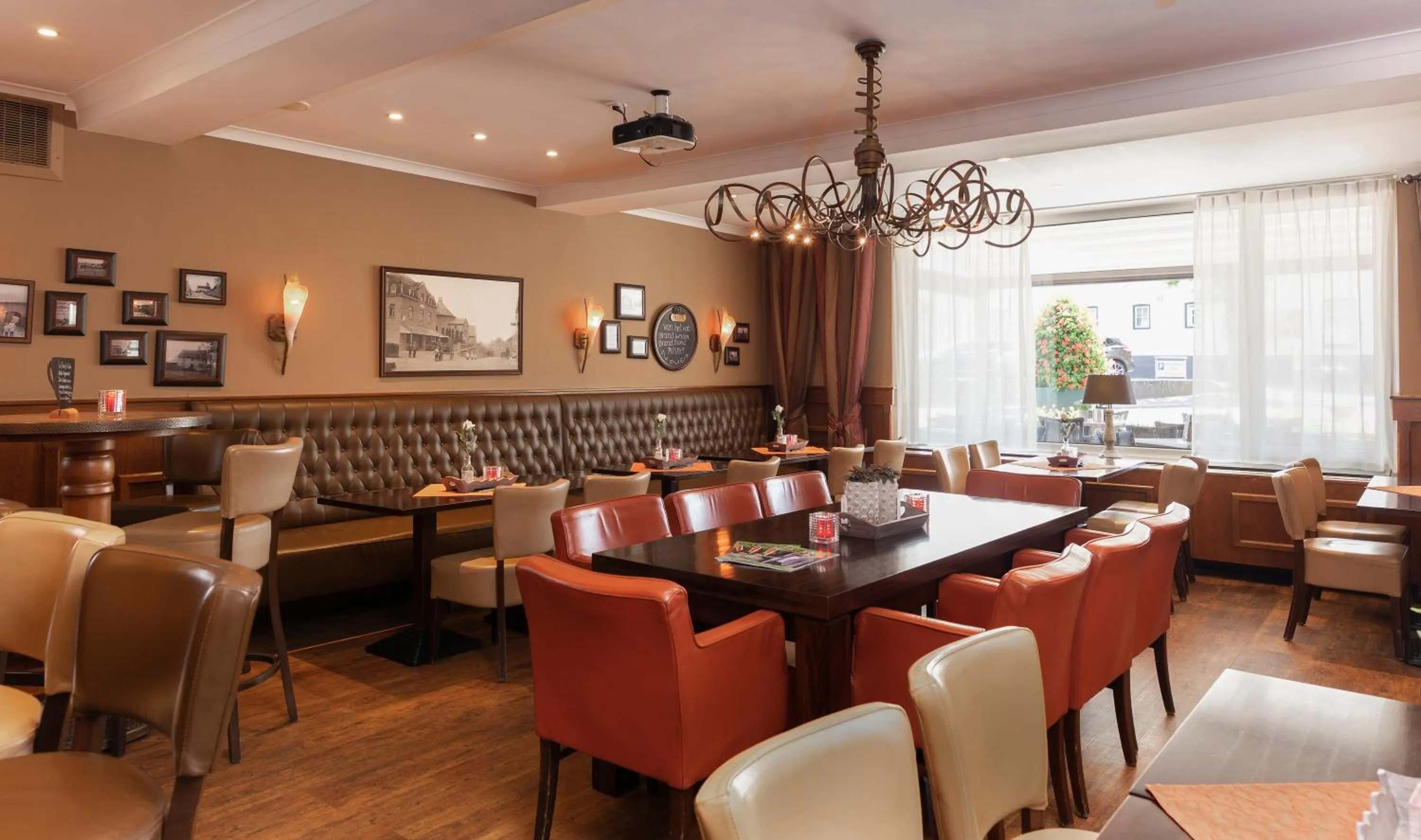 Restaurant/places to eat in Hotel Berg en Dal