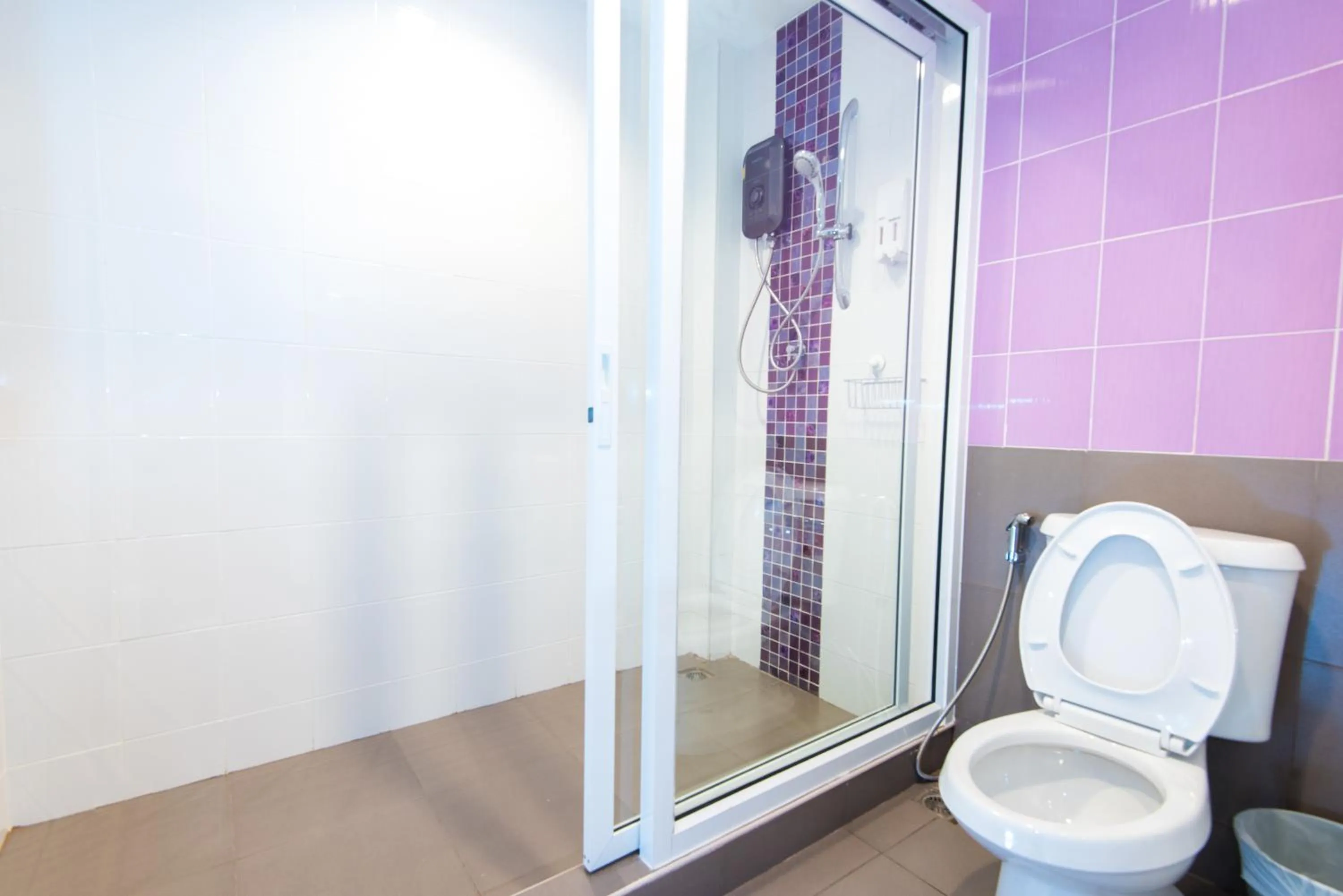 Toilet in Lilac Relax-Residence