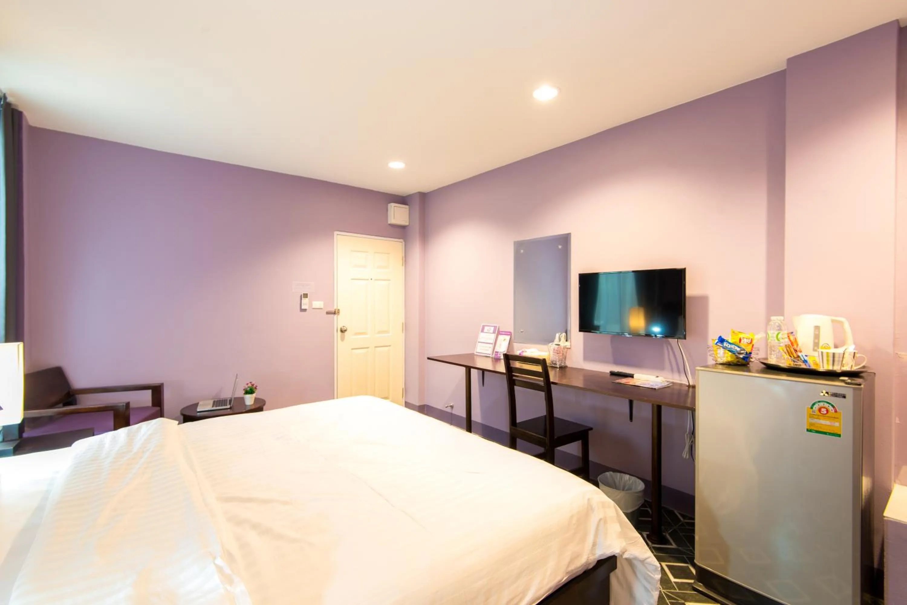 Deluxe Twin Room with Round Trip Airport Transfer in Lilac Relax-Residence