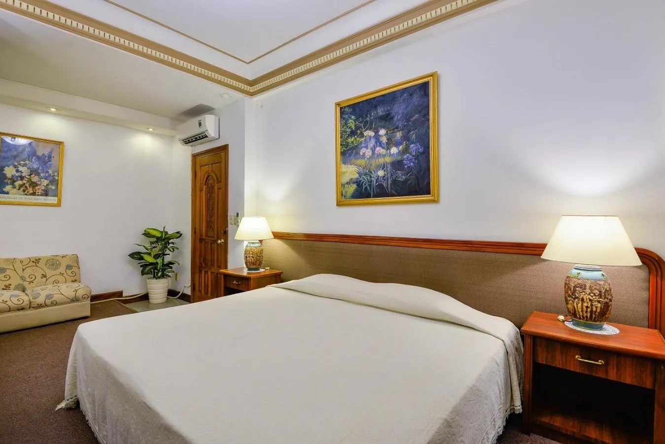 Bed in The Spring Hotel