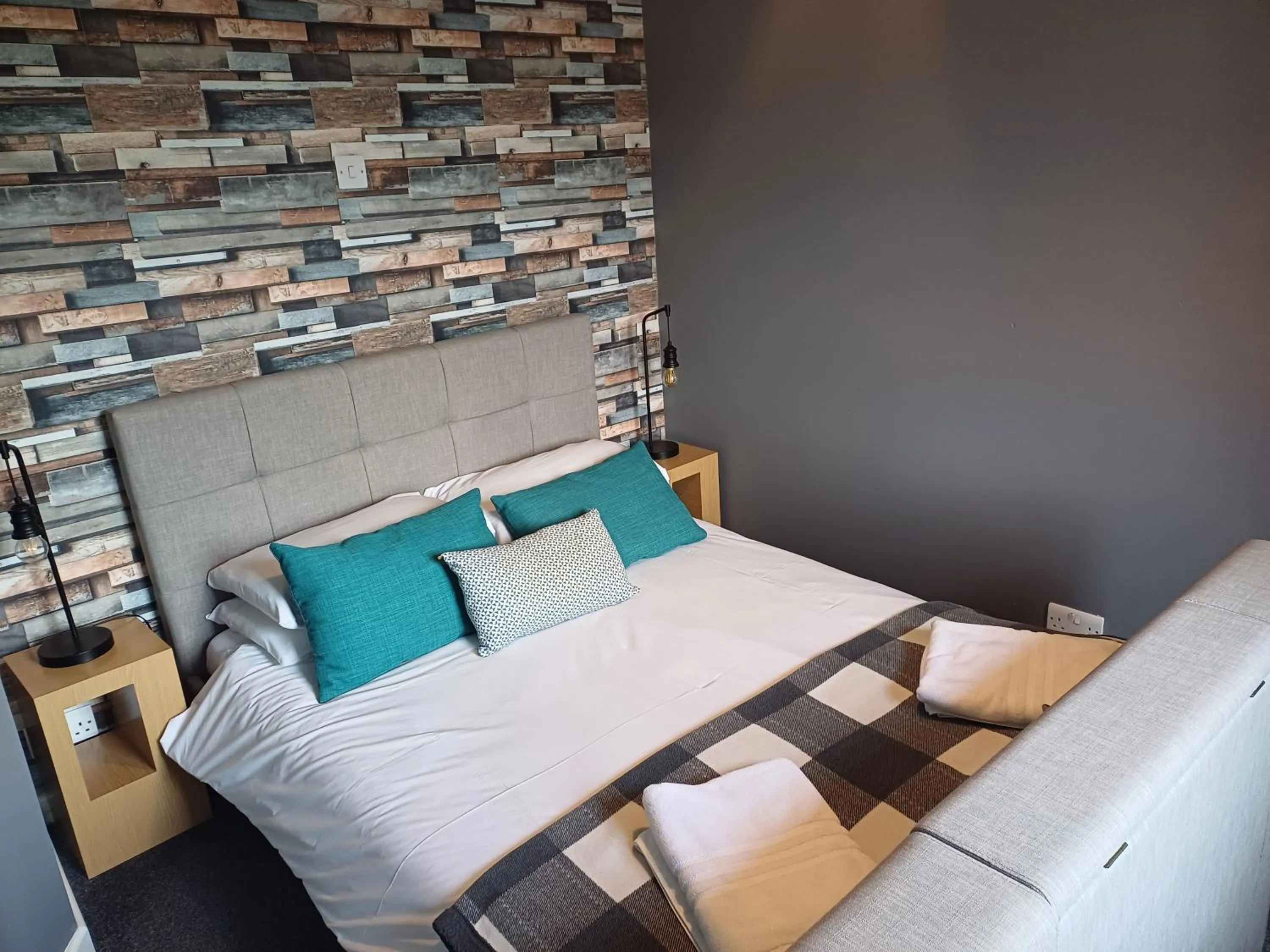 Bedroom, Bed in The Barge Inn