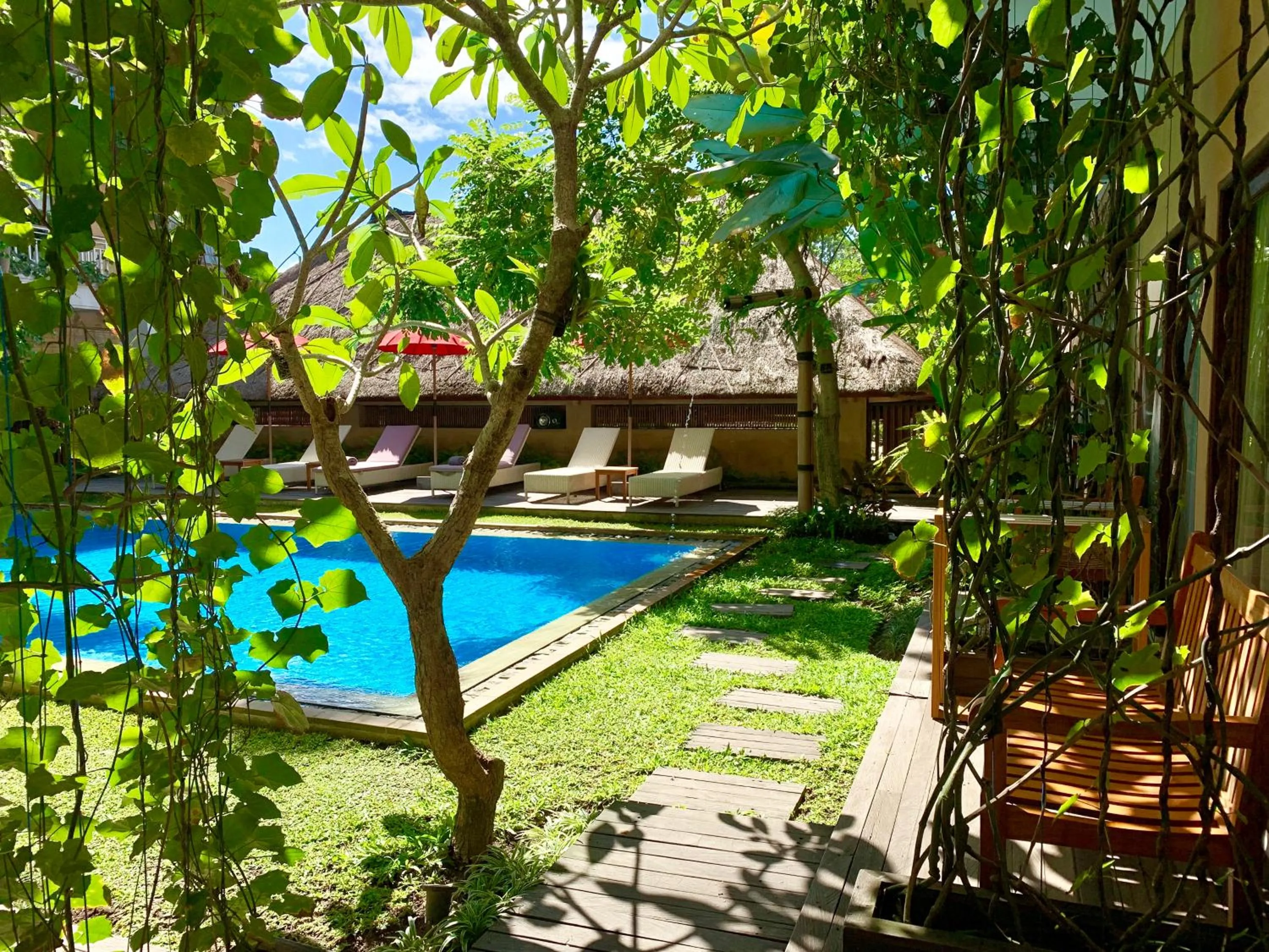 Swimming pool in Hotel Puriartha Ubud