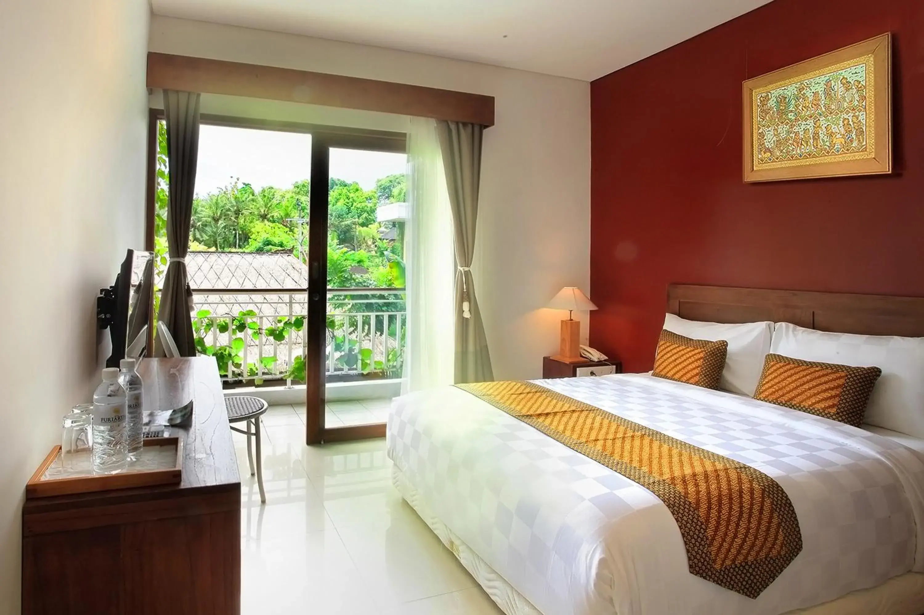 Deluxe Double View Room with Balcony or Pool Access in Hotel Puriartha Ubud Deluxe Double View Room with Balcony or Pool Access in Hotel Puriartha Ubud