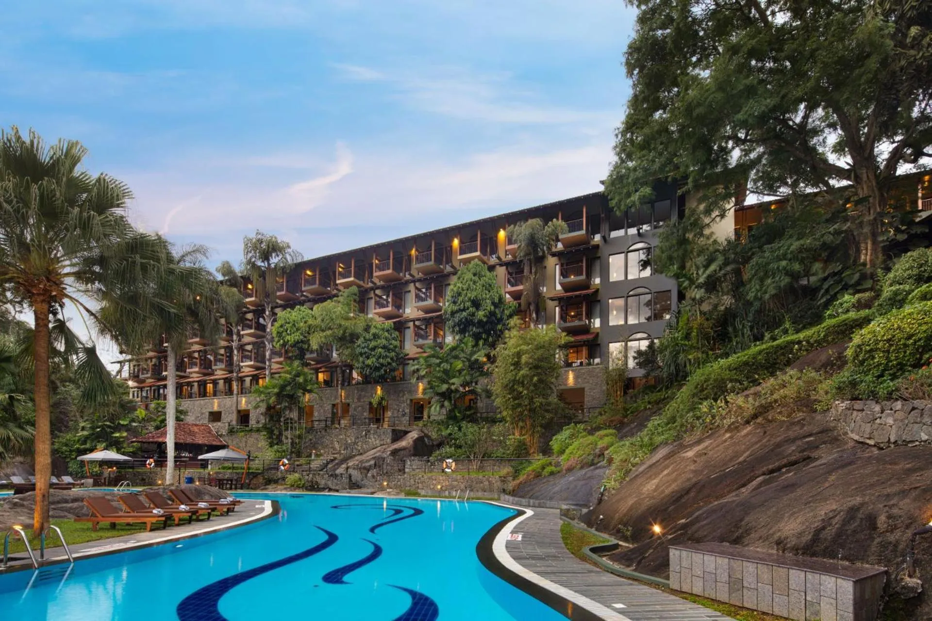 Swimming pool in Earl's Regency Hotel