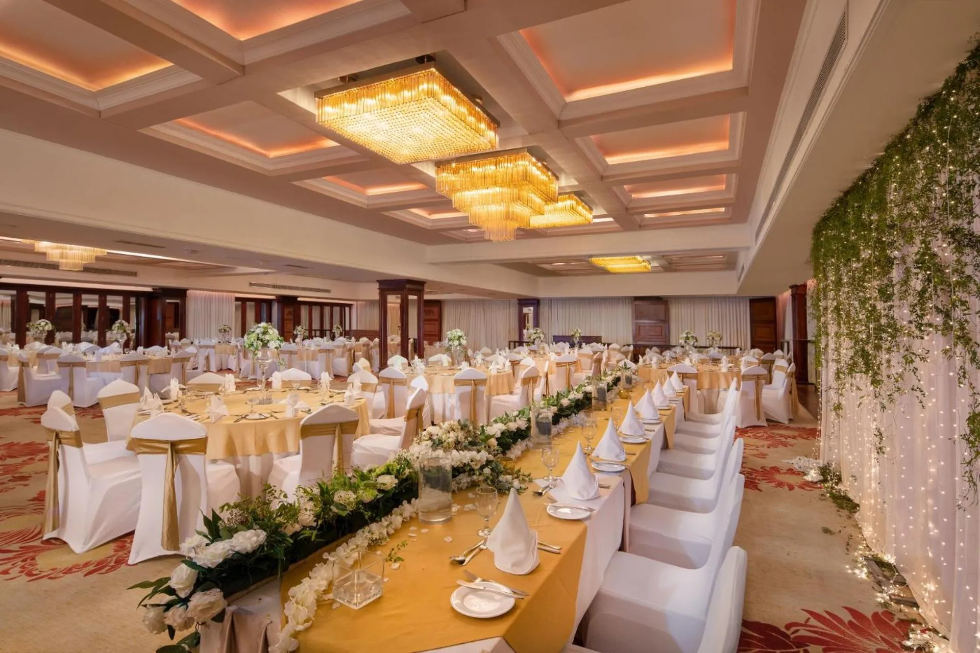 Banquet/Function facilities in Earl's Regency Hotel