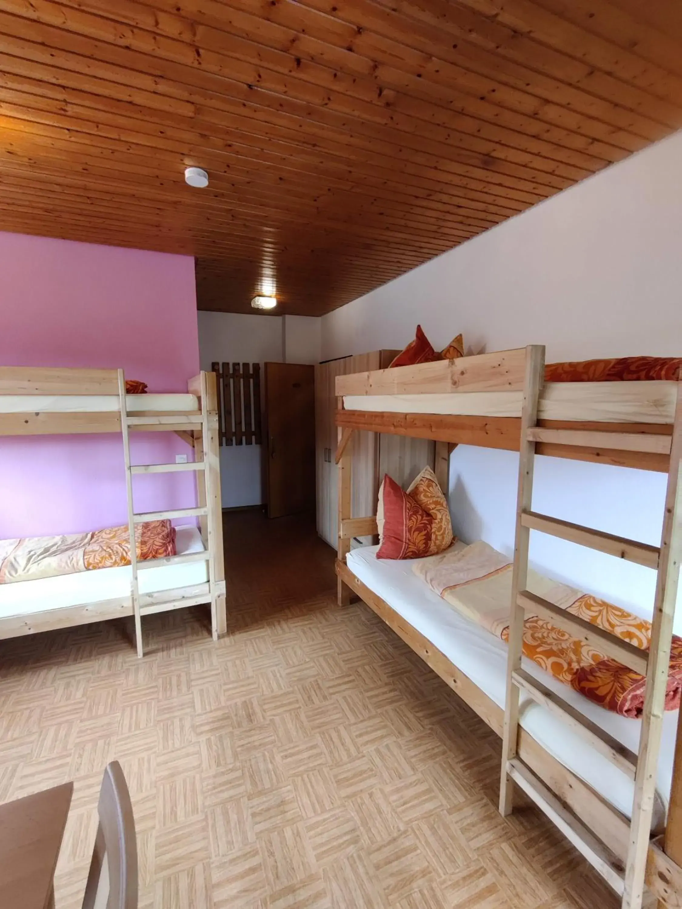 Quadruple Room with Bath - single occupancy in Berggasthaus Präger Böden Quadruple Room with Bath - single occupancy in Berggasthaus Präger Böden