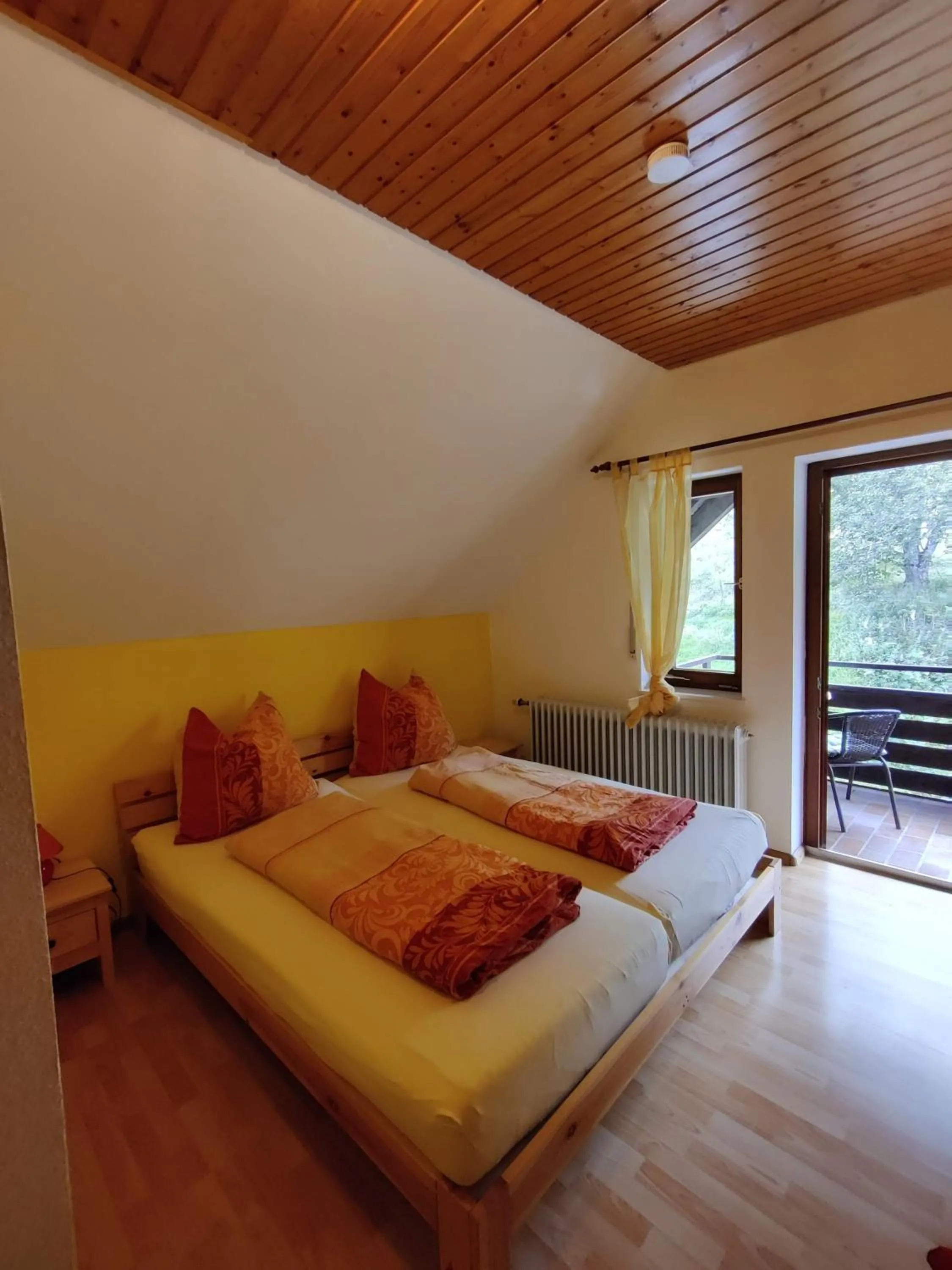 Bed in Berggasthaus Präger Böden