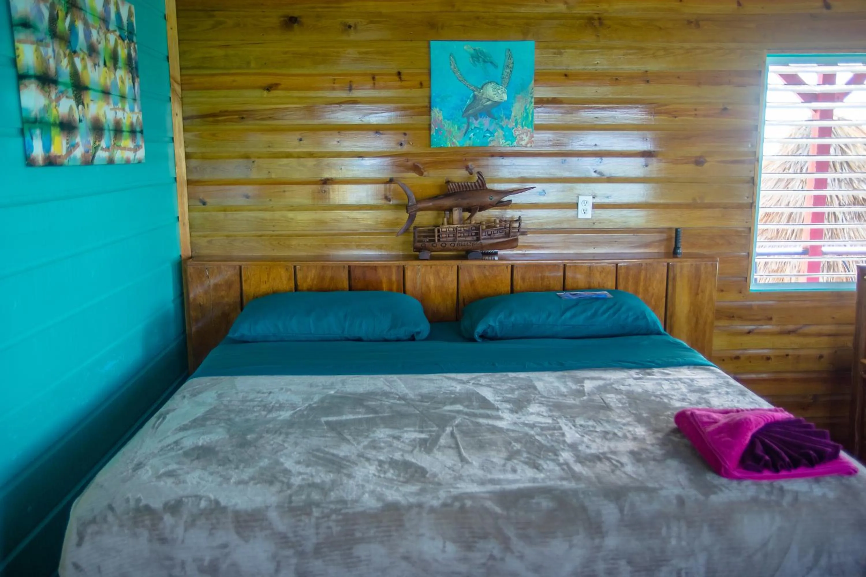 Bed in King Lewey's Island Resort