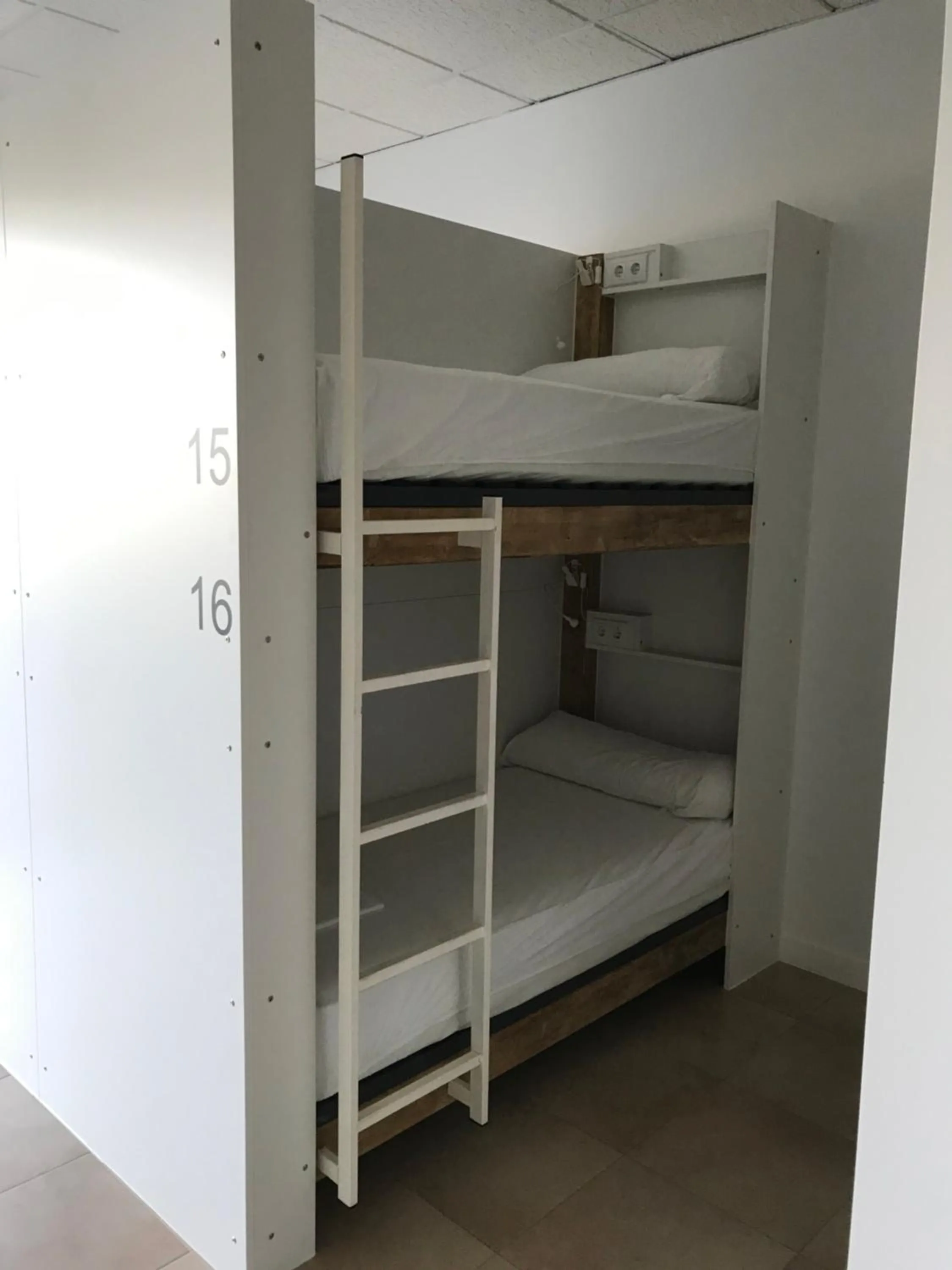 Bed in Albergue O Pedrón Hostel & Rooms