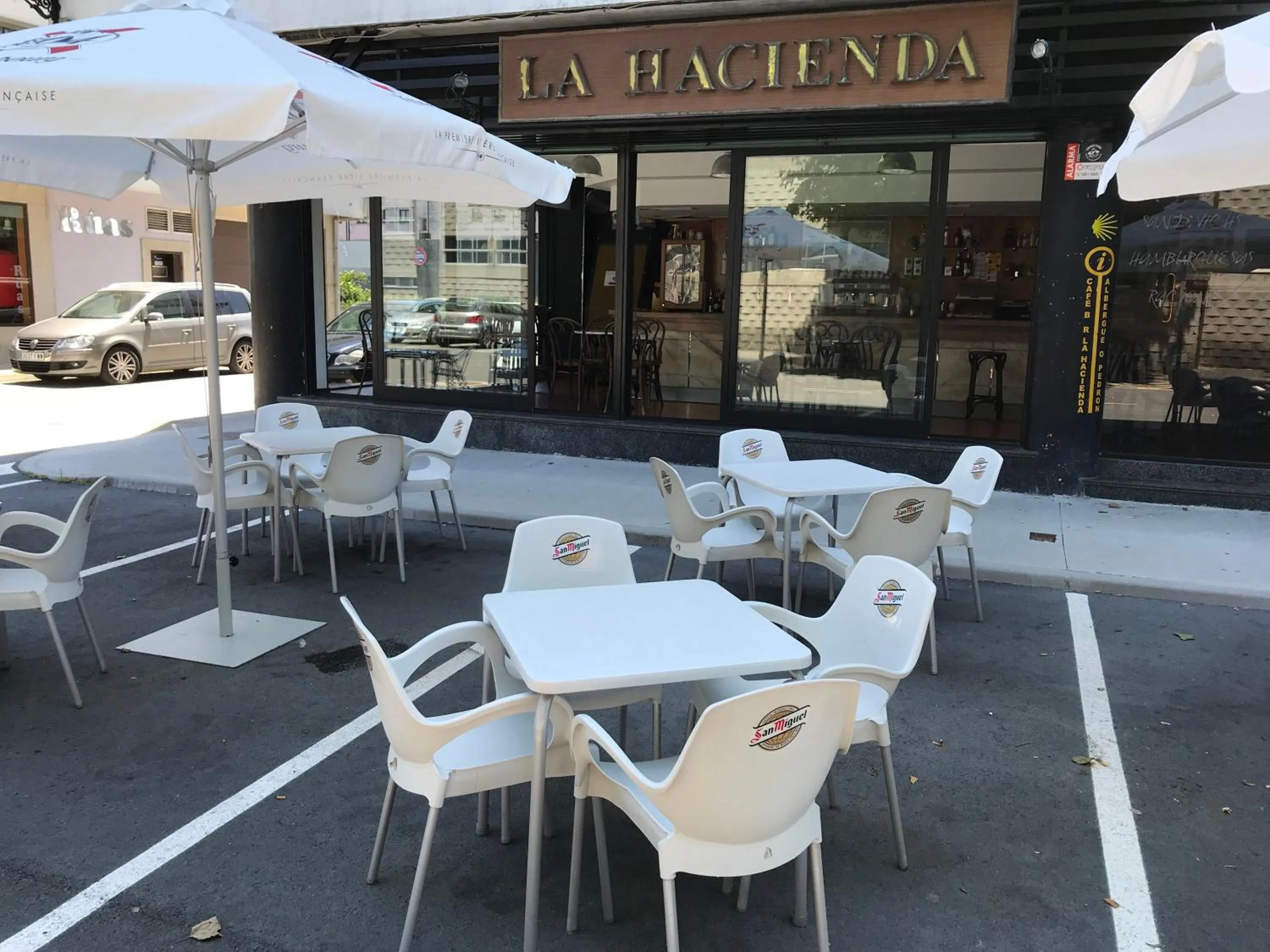 Albergue O Pedrón Hostel & Rooms