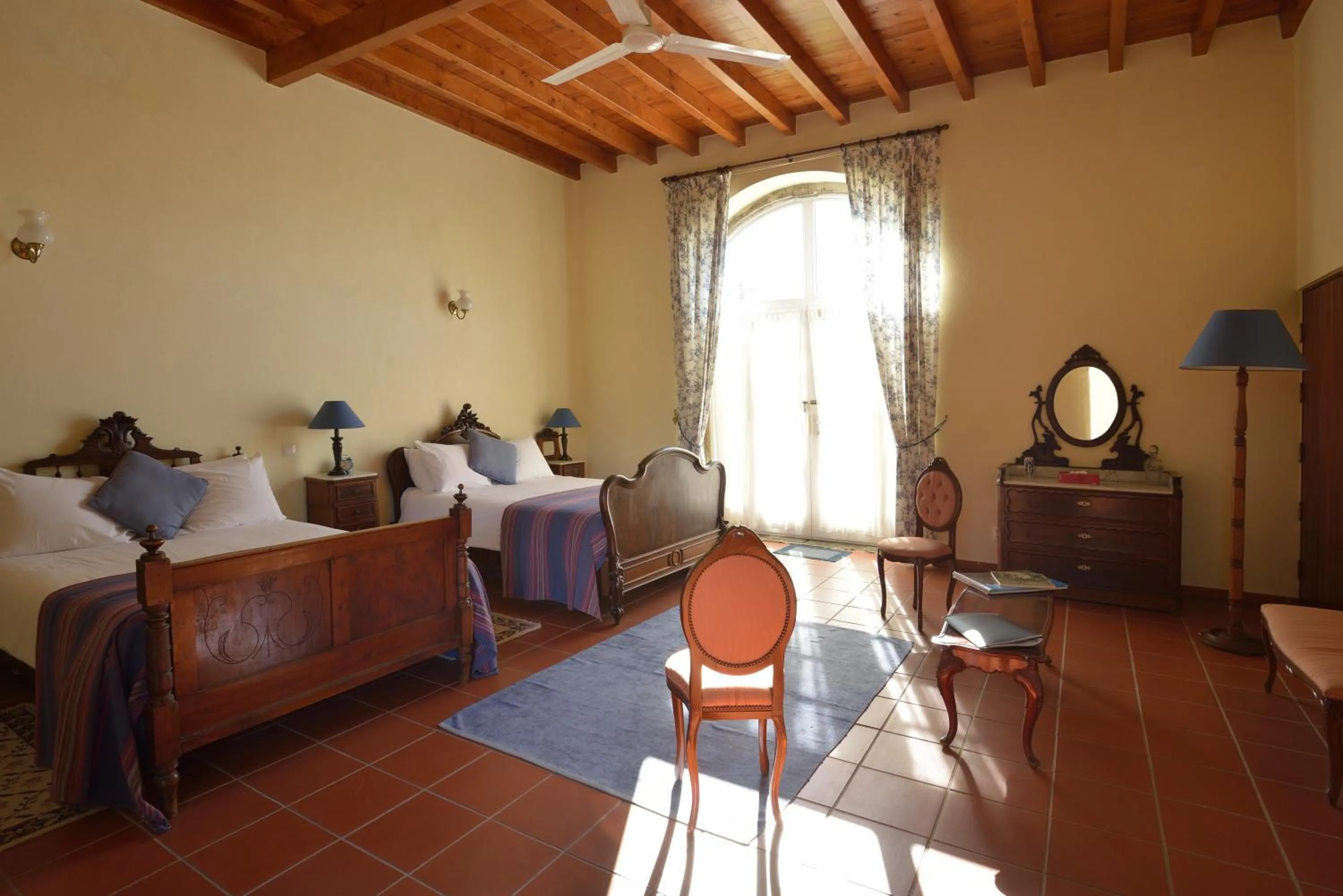 Photo of the whole room, Bed in Quinta Do Scoto