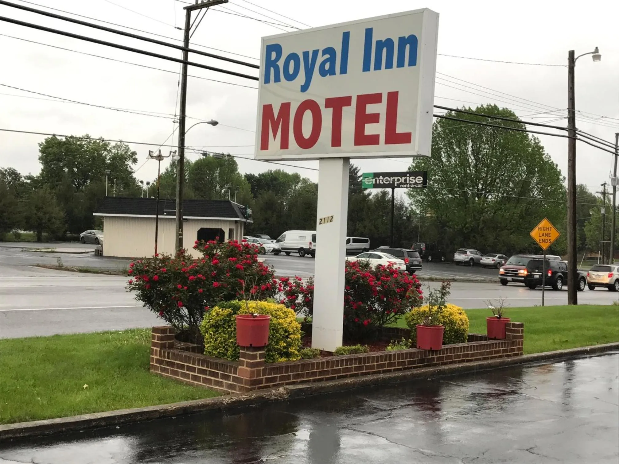 Property logo or sign in Royal Inn Motel