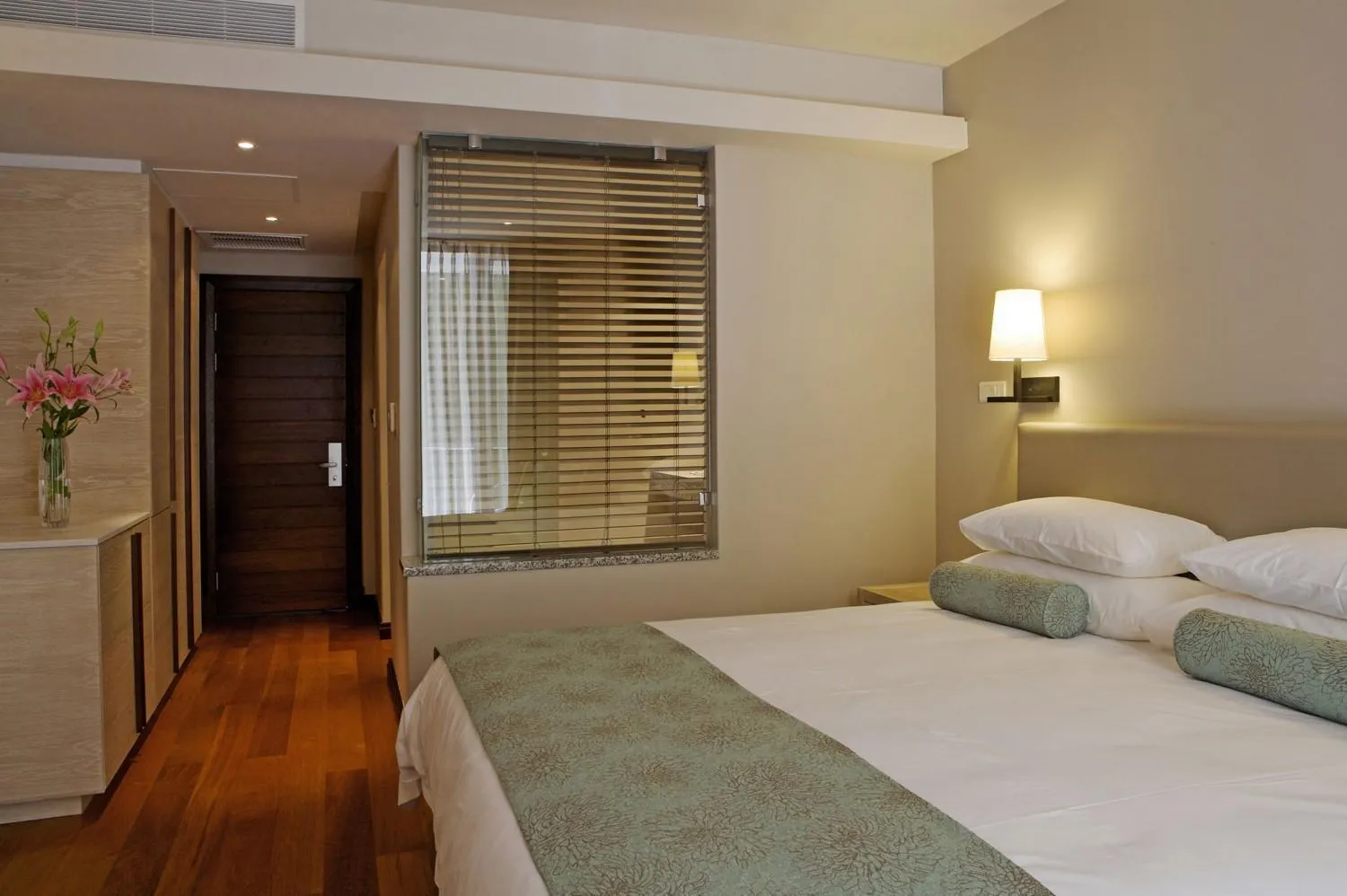 Bed in Chapmans Peak Beach Hotel