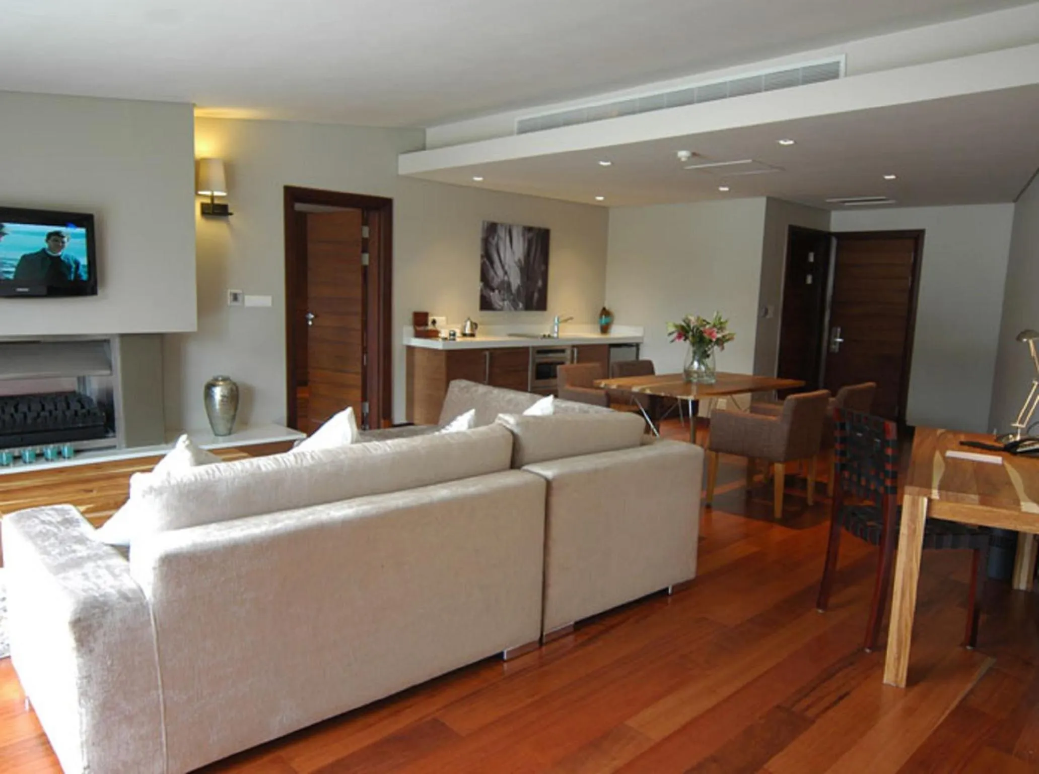 Living room in Chapmans Peak Beach Hotel