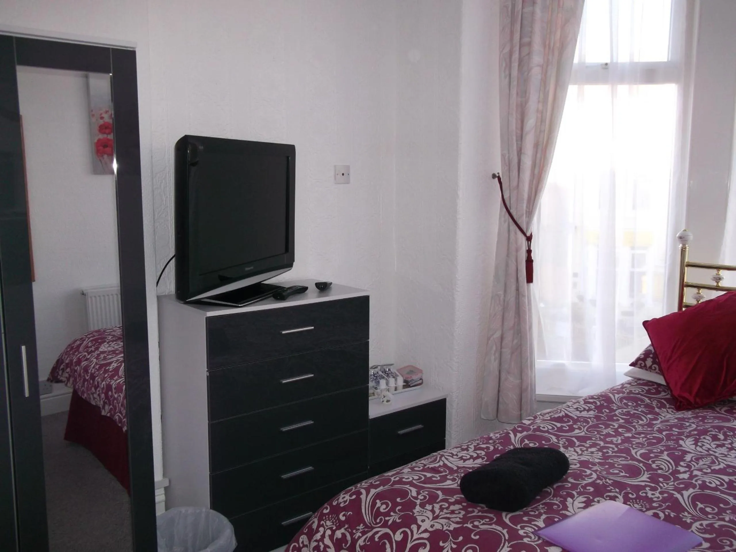 Bedroom, Bed in Holmeleigh Hotel