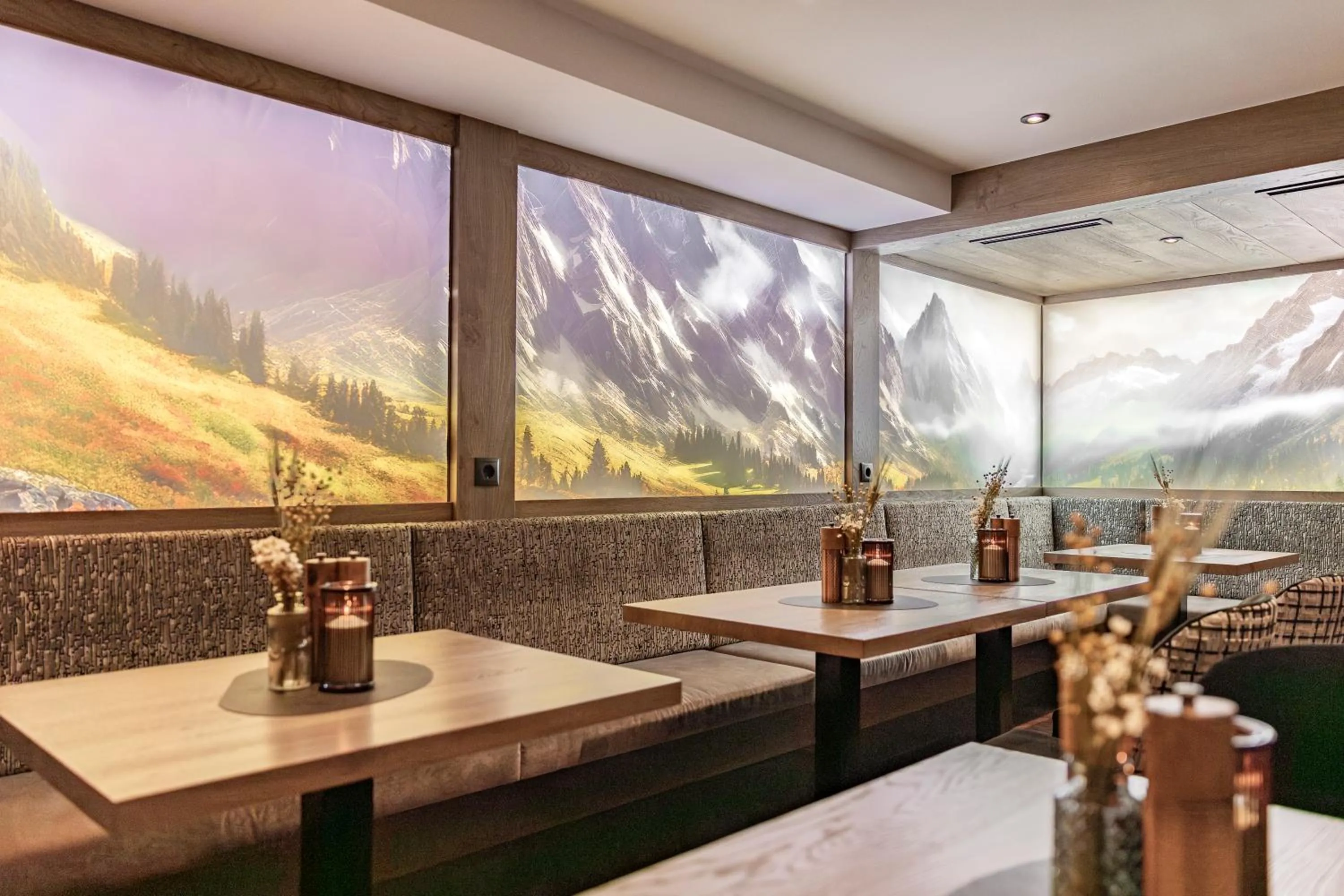 Restaurant/places to eat in Hotel Victoria