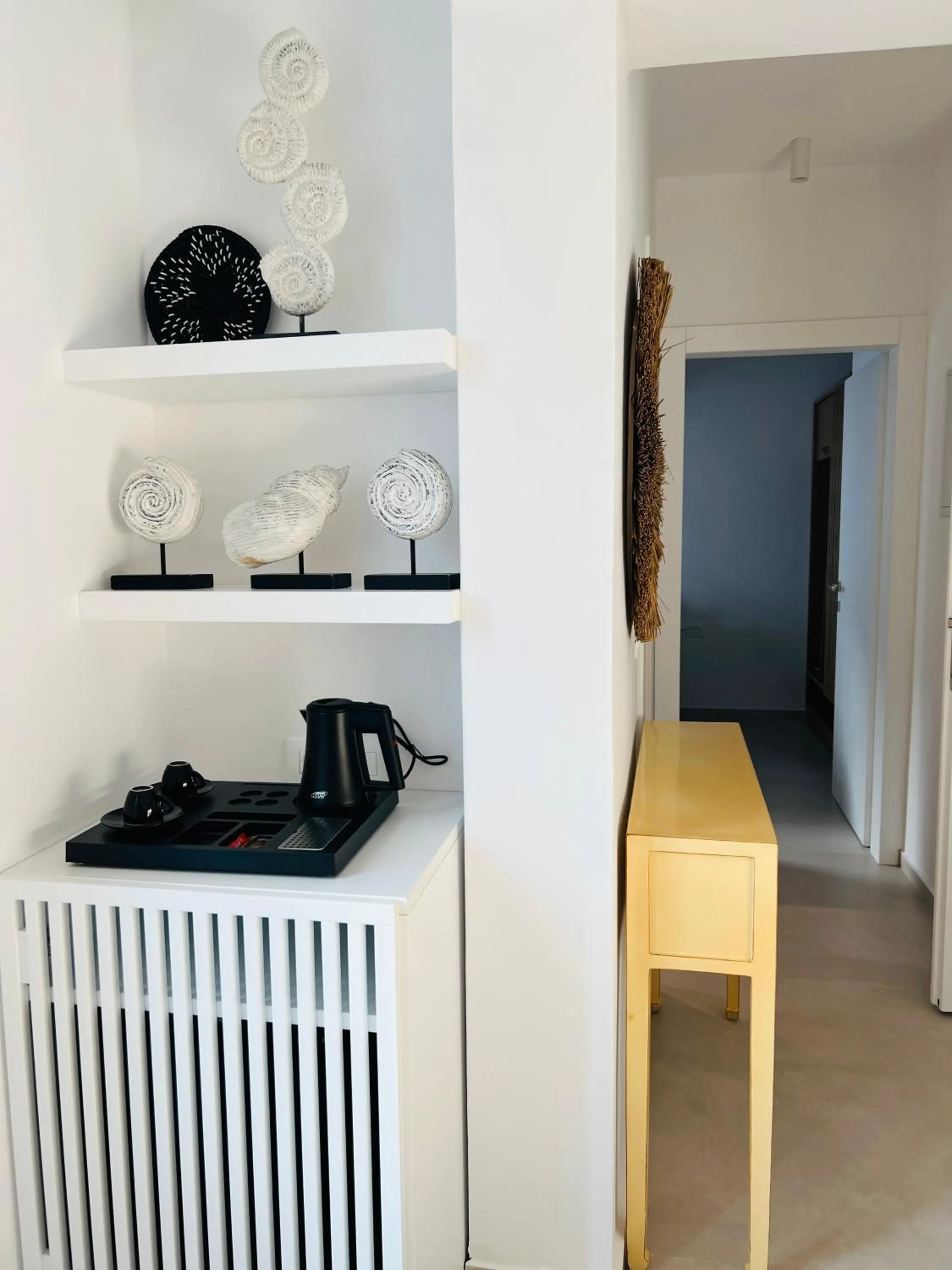 Coffee/tea facilities in Portobello Boutique Hotel