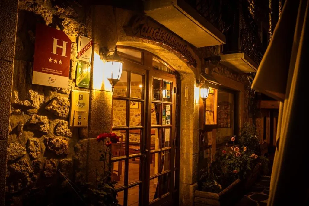 Facade/entrance in Hôtel Restaurant L'ancienne Auberge