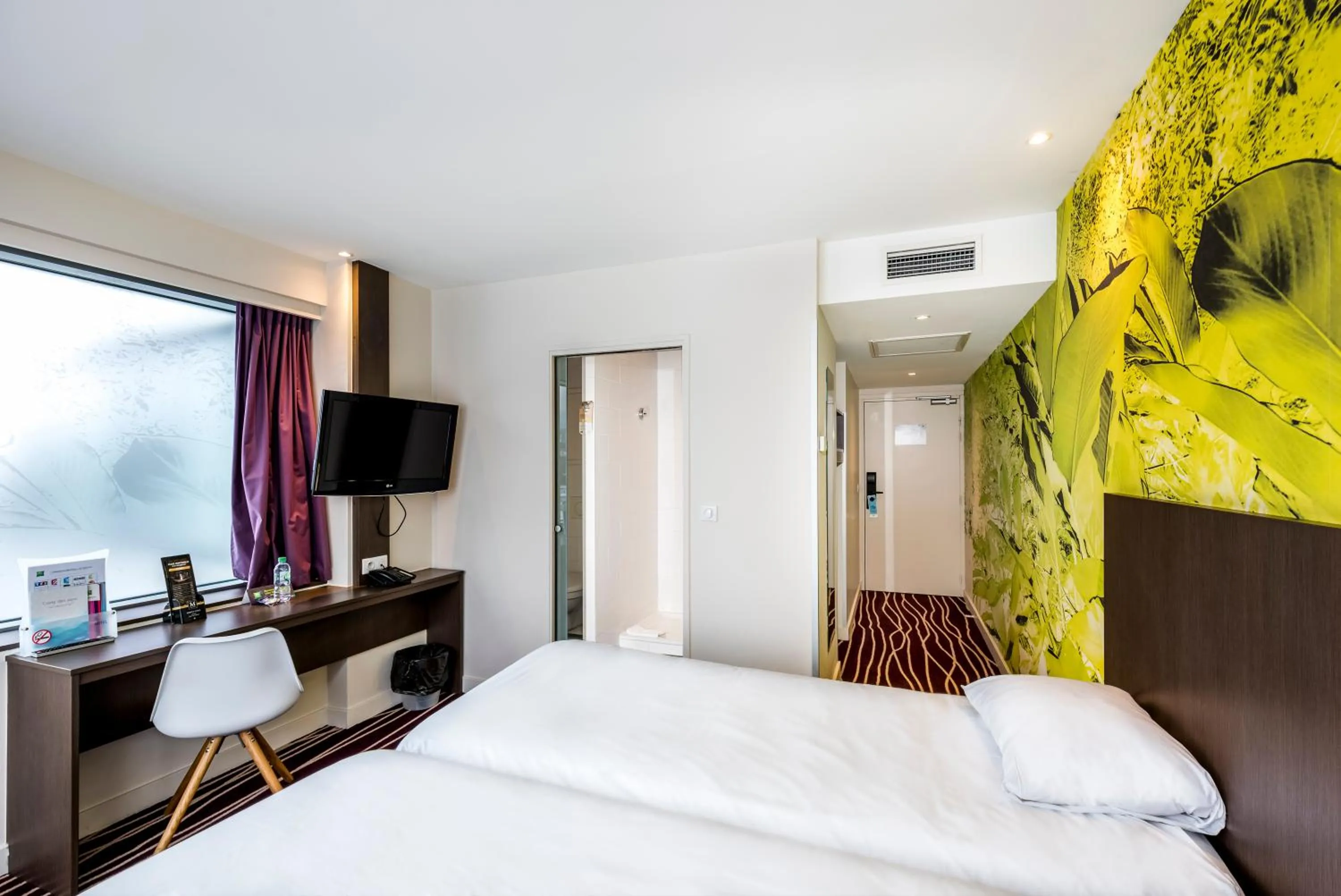 Photo of the whole room, Bed in ibis Styles Saint Julien en Genevois Vitam