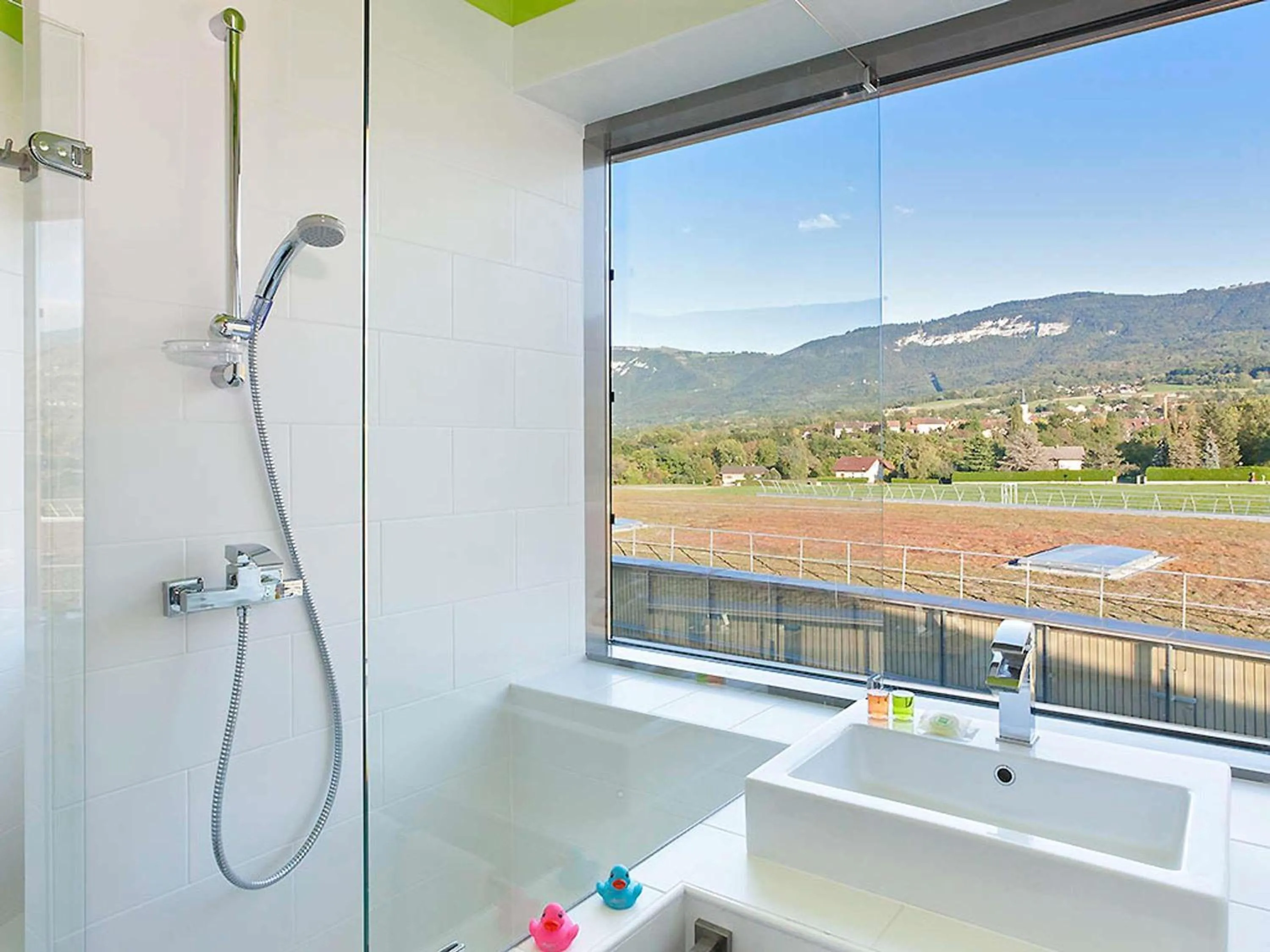 Bedroom in ibis Styles Saint Julien en Genevois Vitam