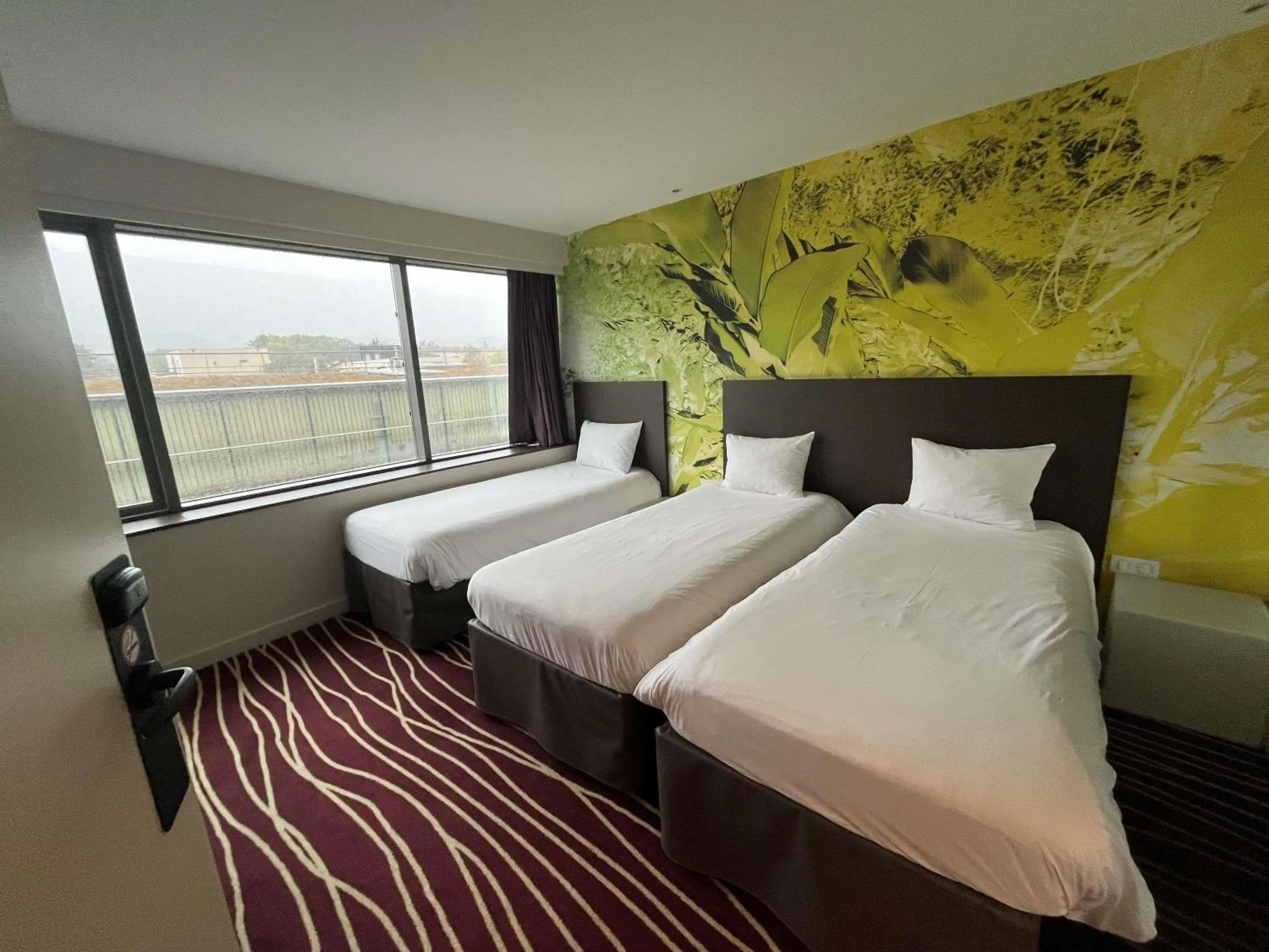 Property building, Bed in ibis Styles Saint Julien en Genevois Vitam