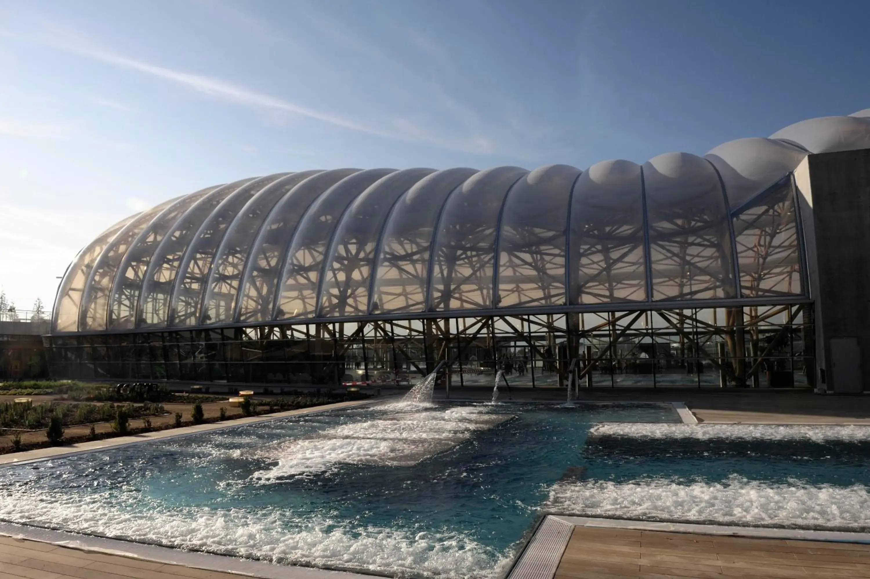 Swimming pool in ibis Styles Saint Julien en Genevois Vitam Swimming pool in ibis Styles Saint Julien en Genevois Vitam