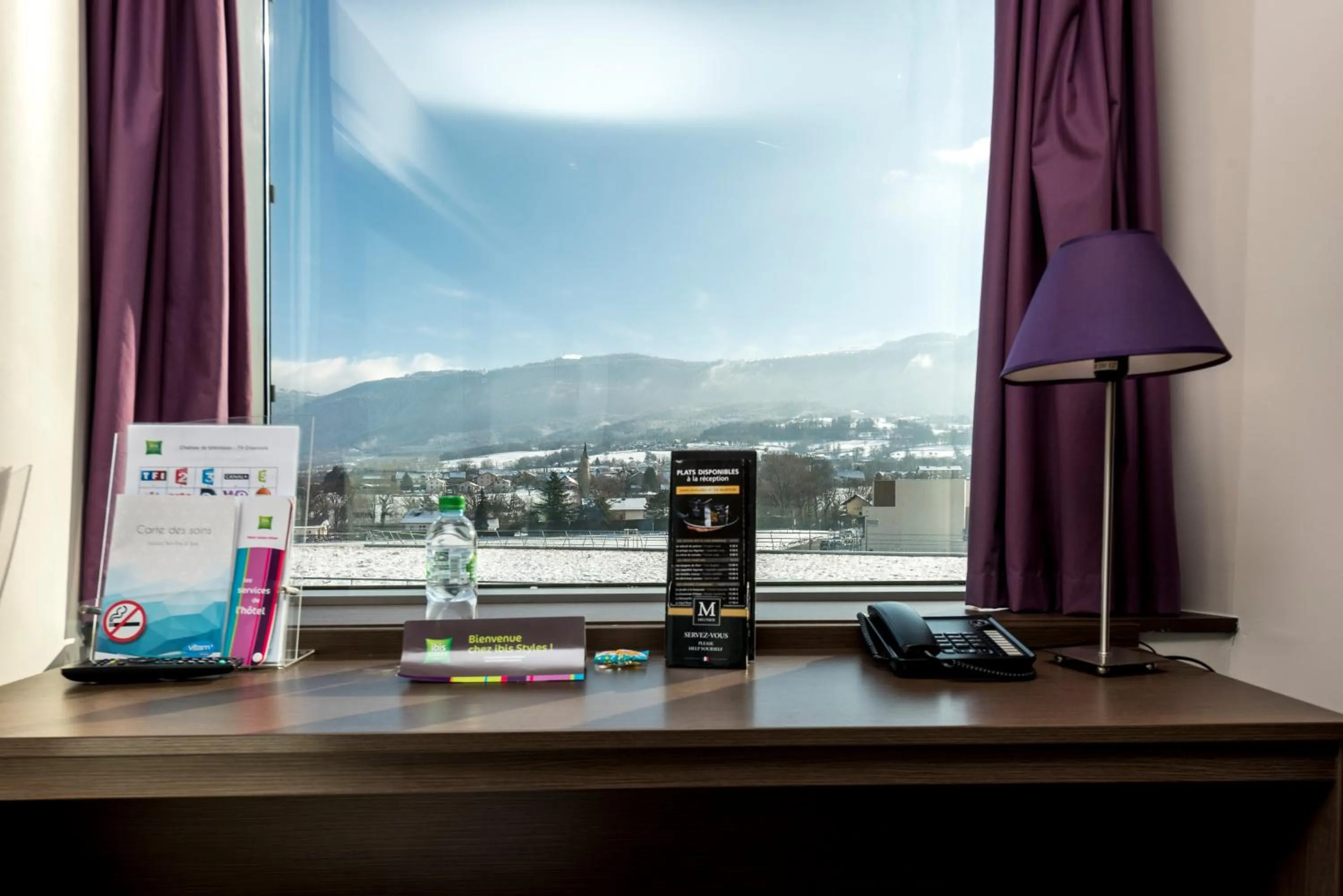 Mountain view in ibis Styles Saint Julien en Genevois Vitam
