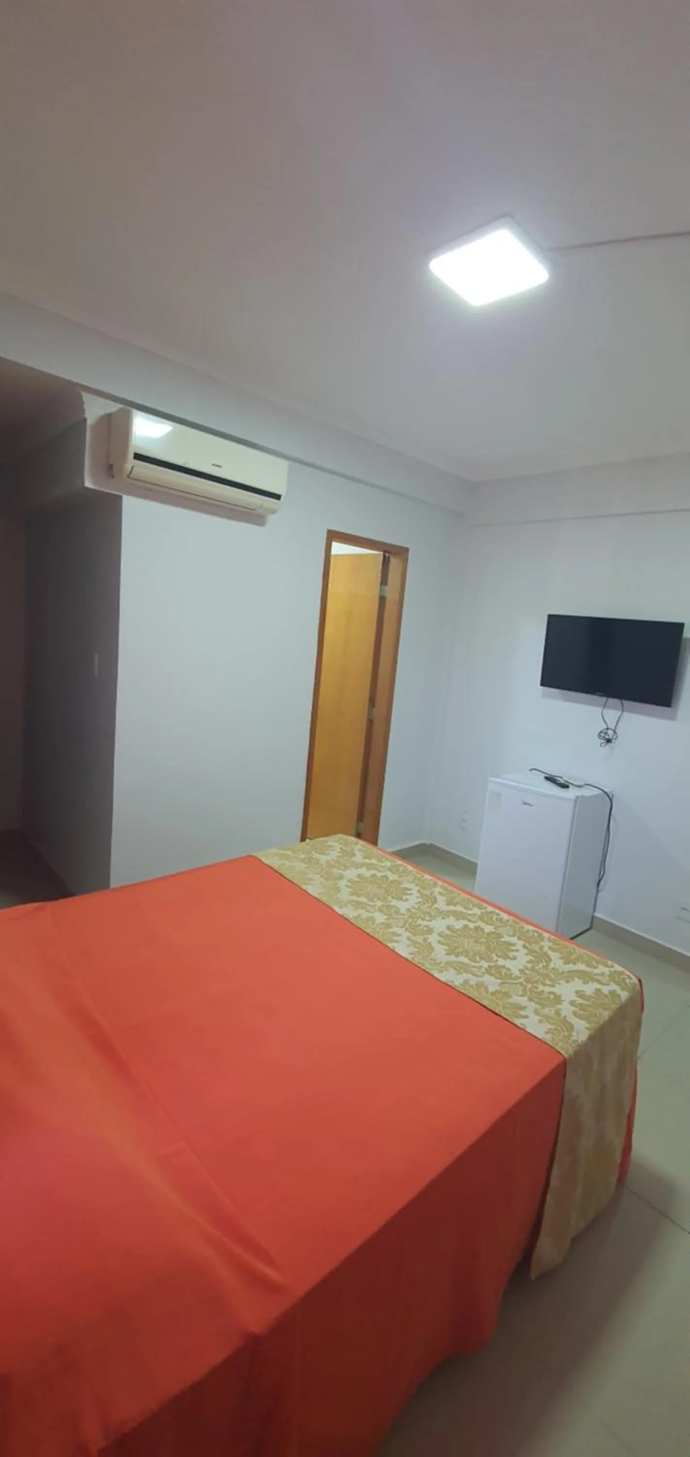 Bed in Trindade Hotel