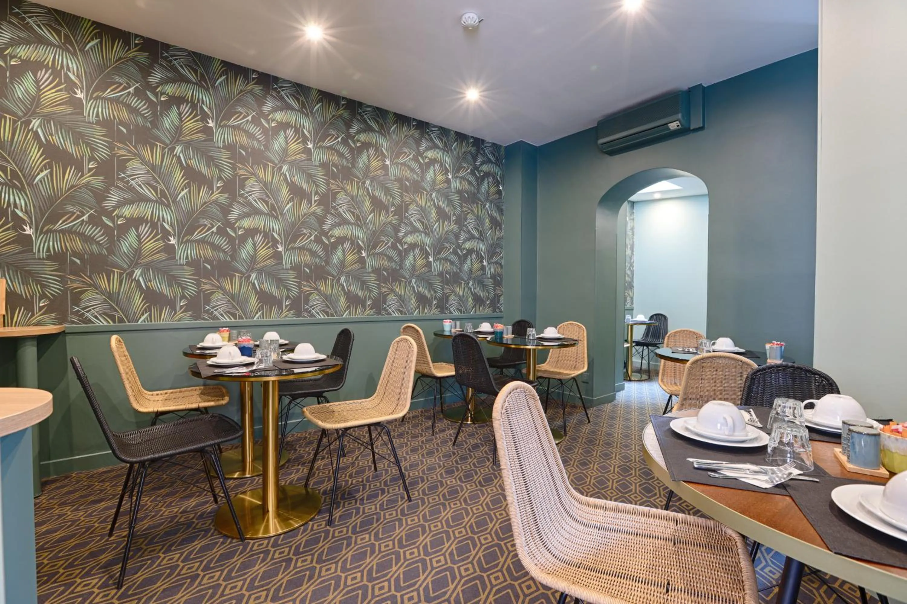 Breakfast in Hotel De Paris