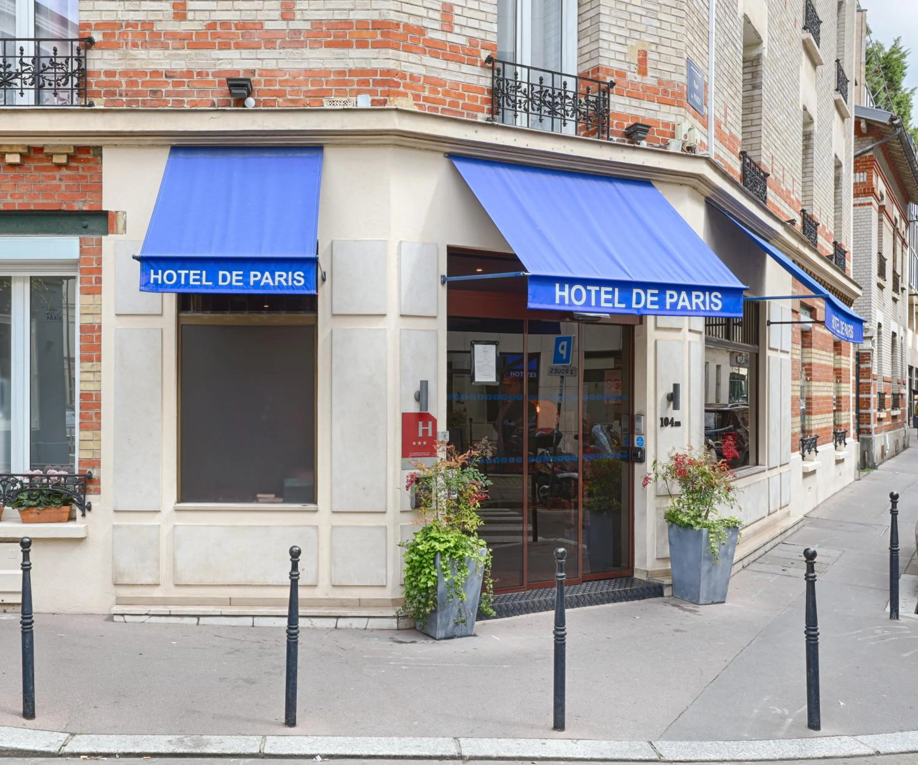 Facade/entrance in Hotel De Paris