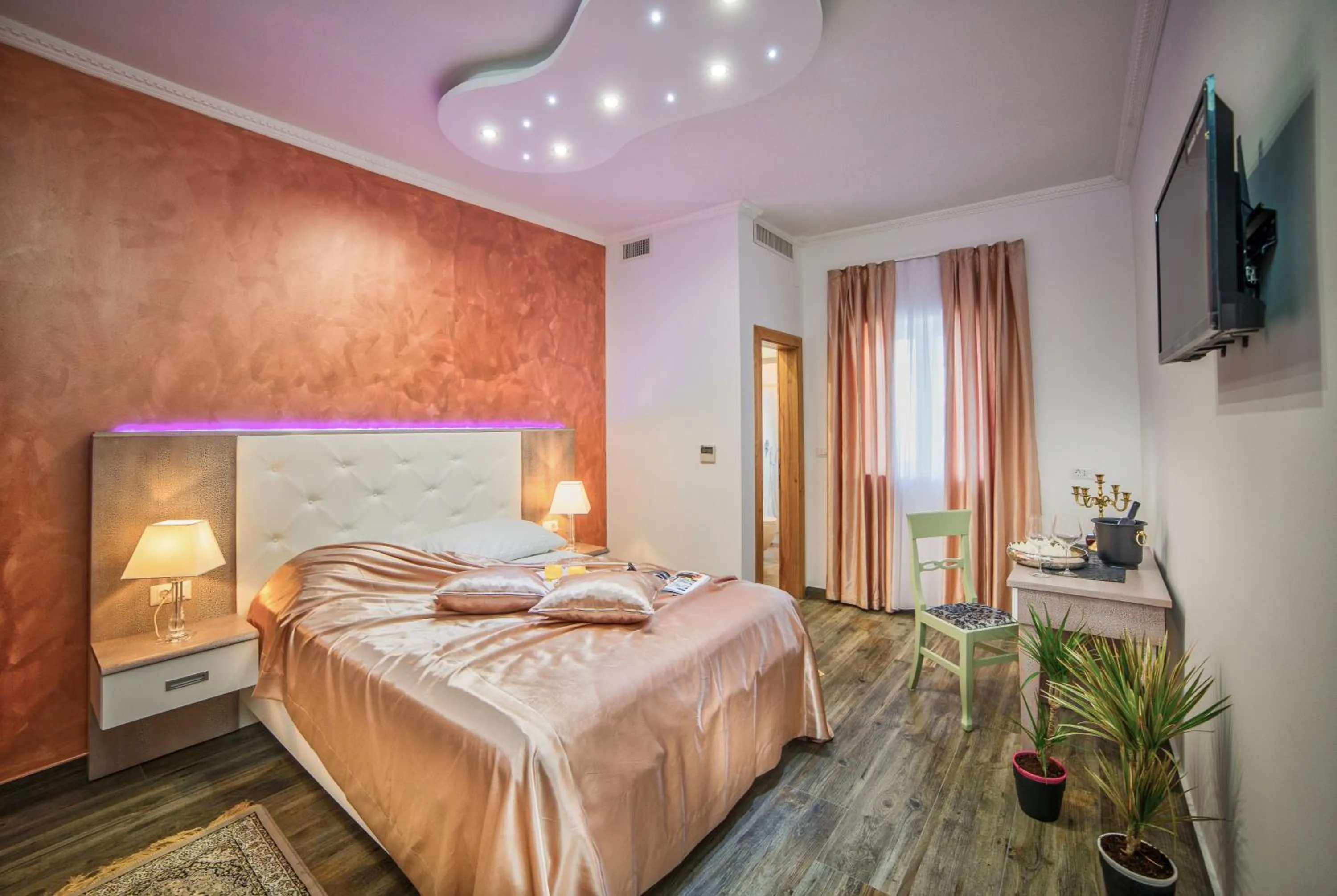 Bedroom, Bed in Hotel Boutique Natka