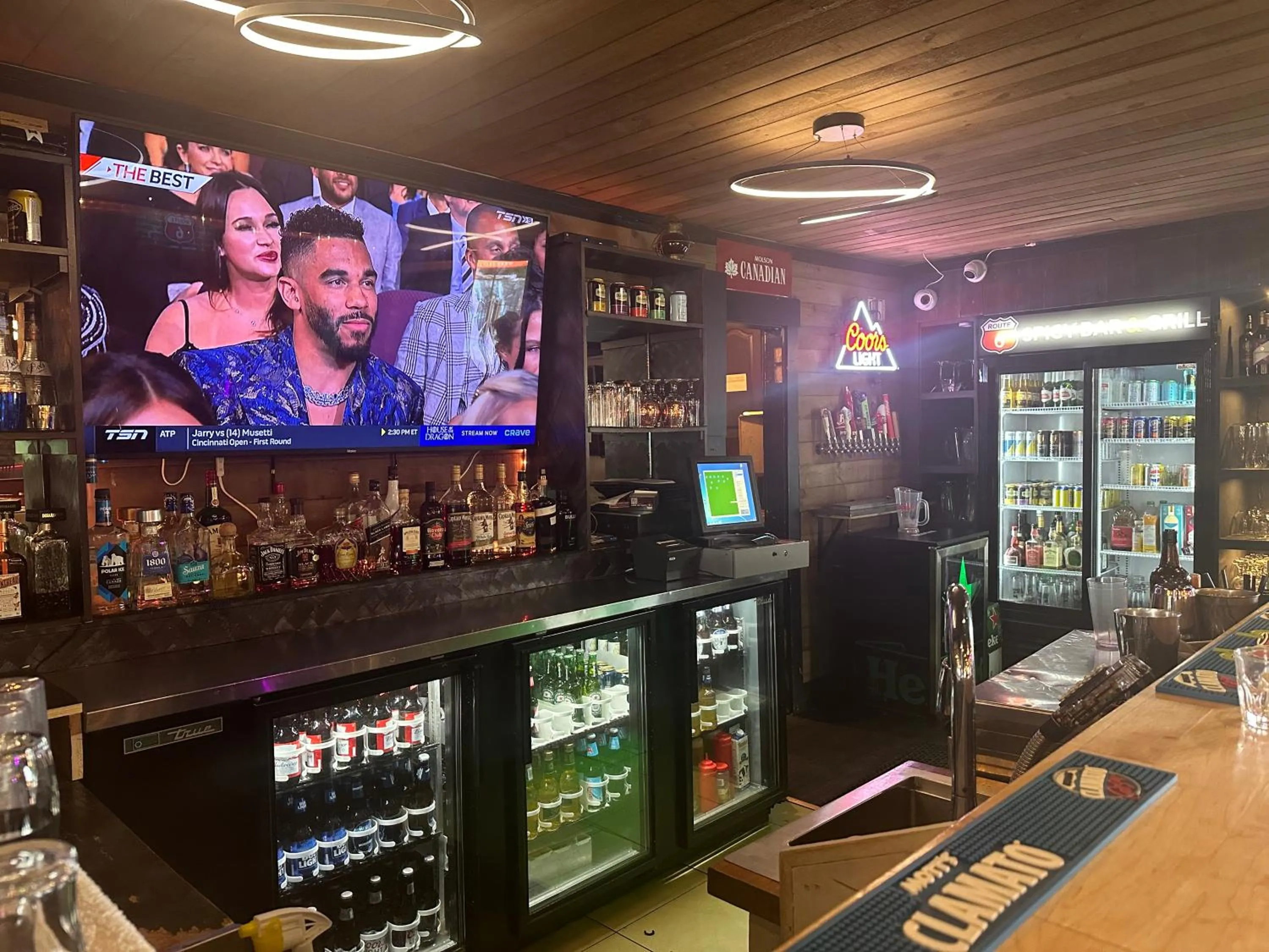 Communal lounge/ TV room in Motel 6-Moncton, NB