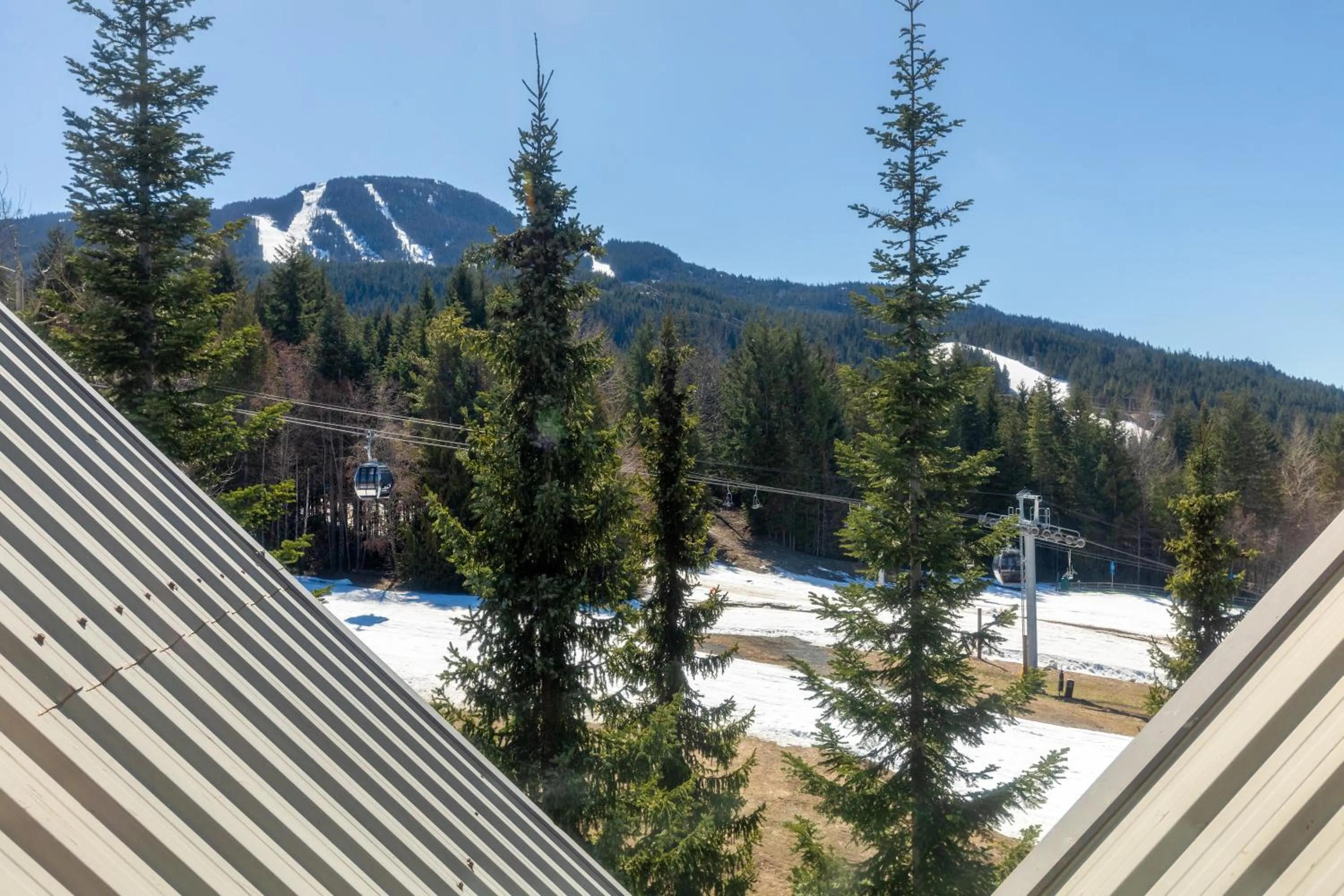 Mountain view in The Aspens by Whiski Jack
