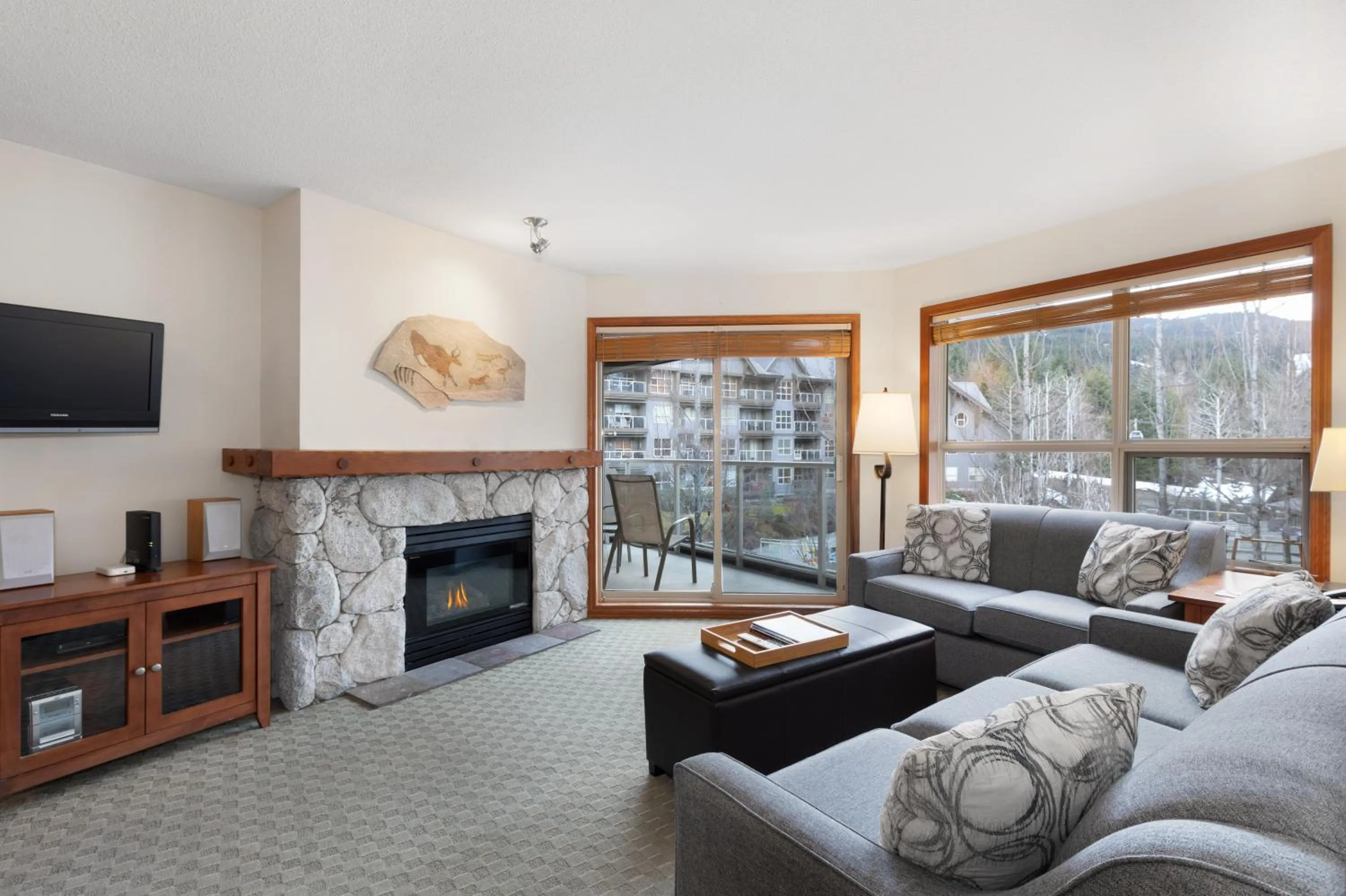 TV and multimedia in The Aspens by Whiski Jack