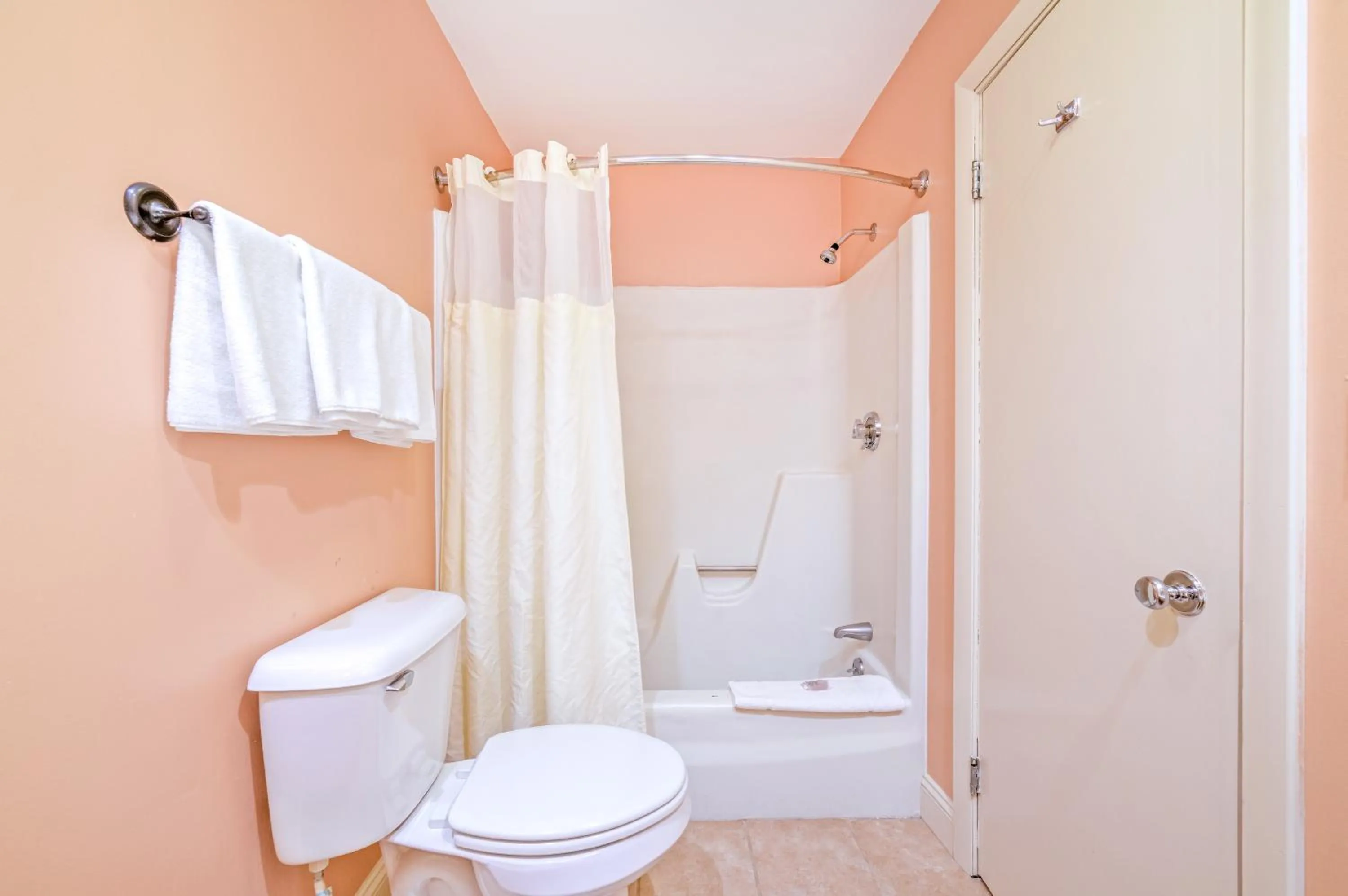 Town & Country Inn & Resort