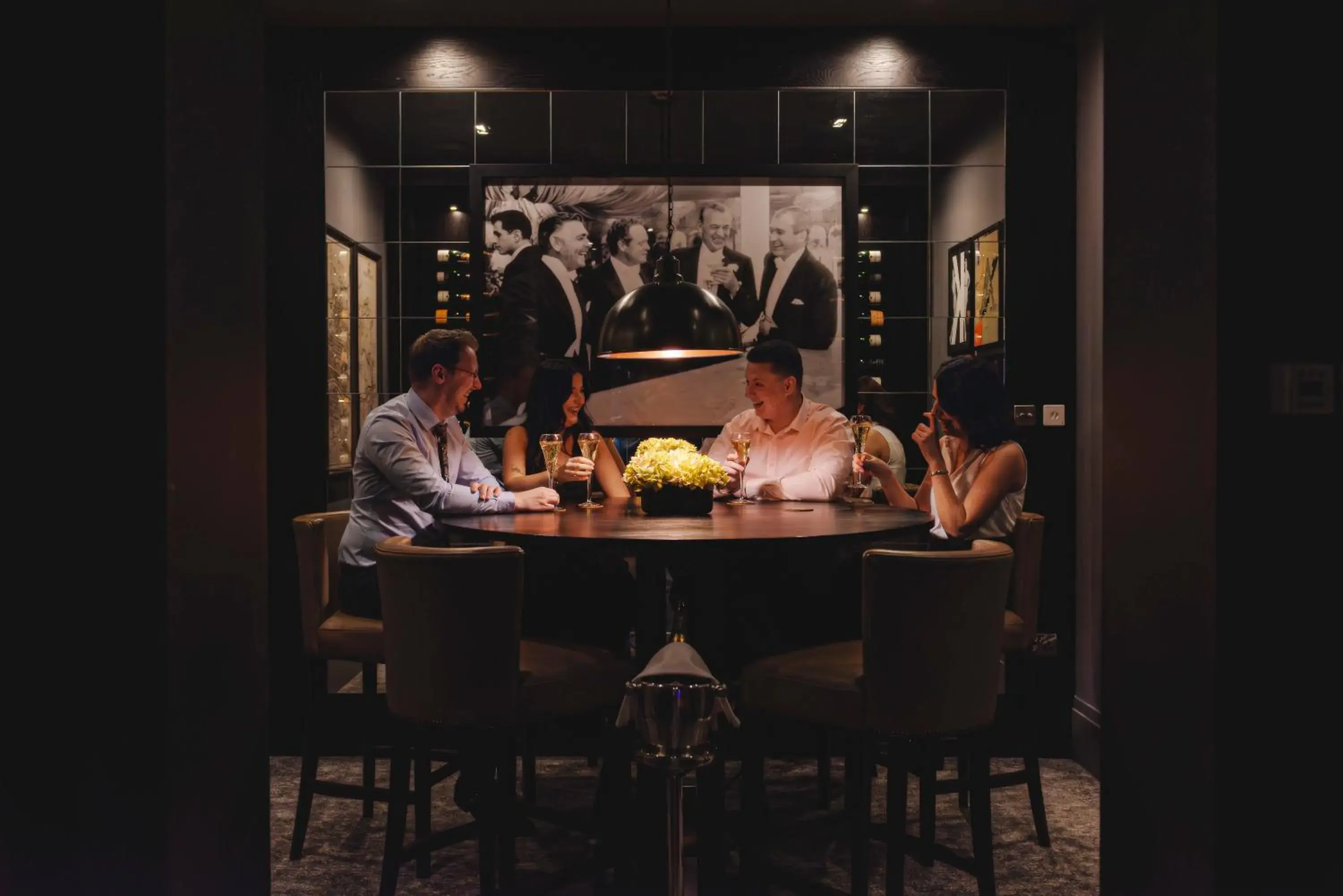 Lounge or bar in Dakota Eurocentral Lounge or bar in Dakota Eurocentral