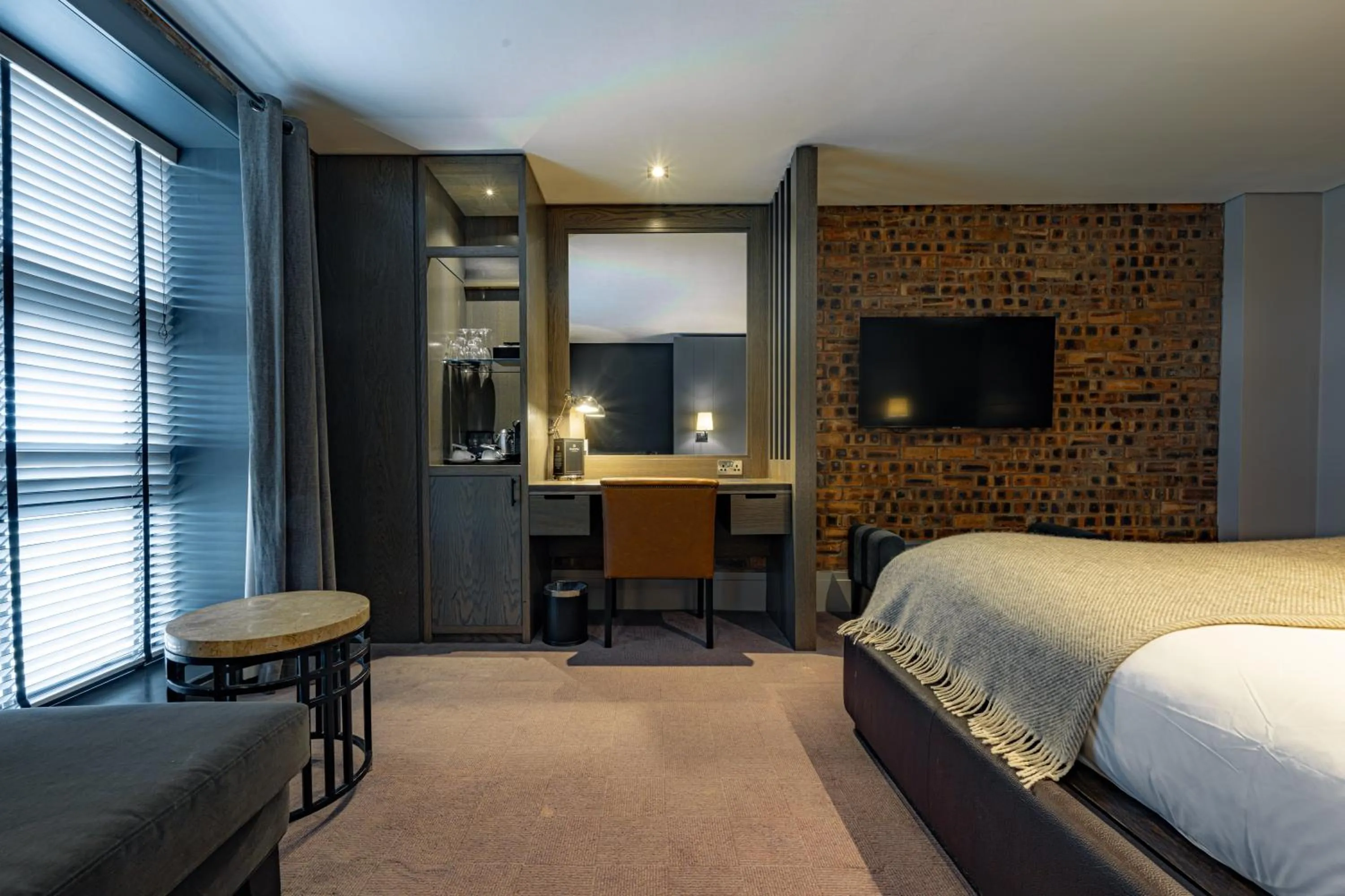 TV and multimedia, Bed in Dakota Eurocentral