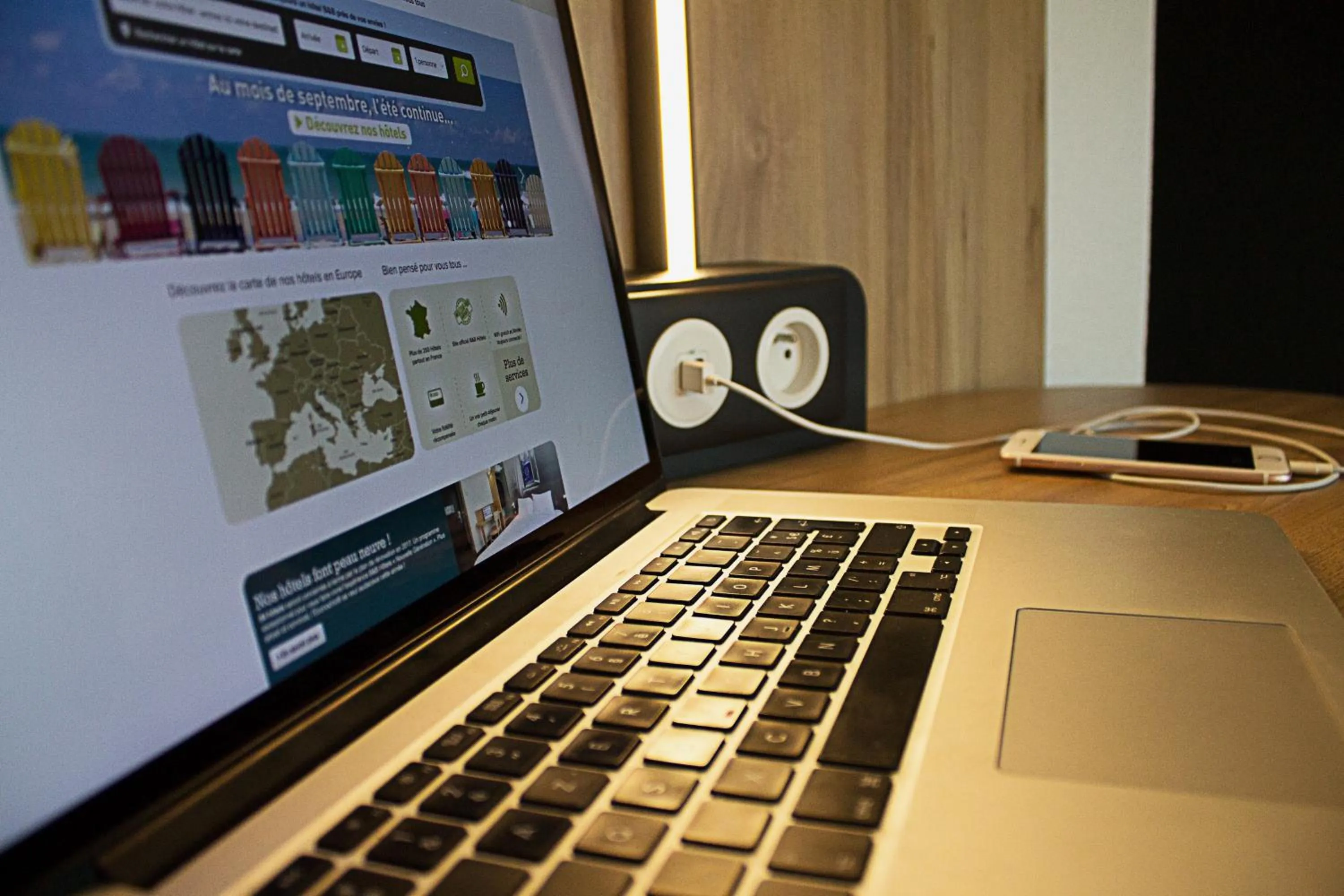 Decorative detail in B&B HOTEL Lille Centre Grand Palais