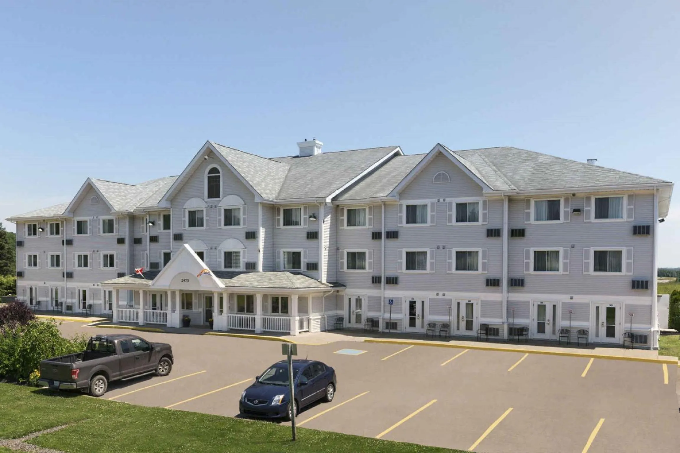 Facade/entrance in Travelodge Suites by Wyndham Moncton