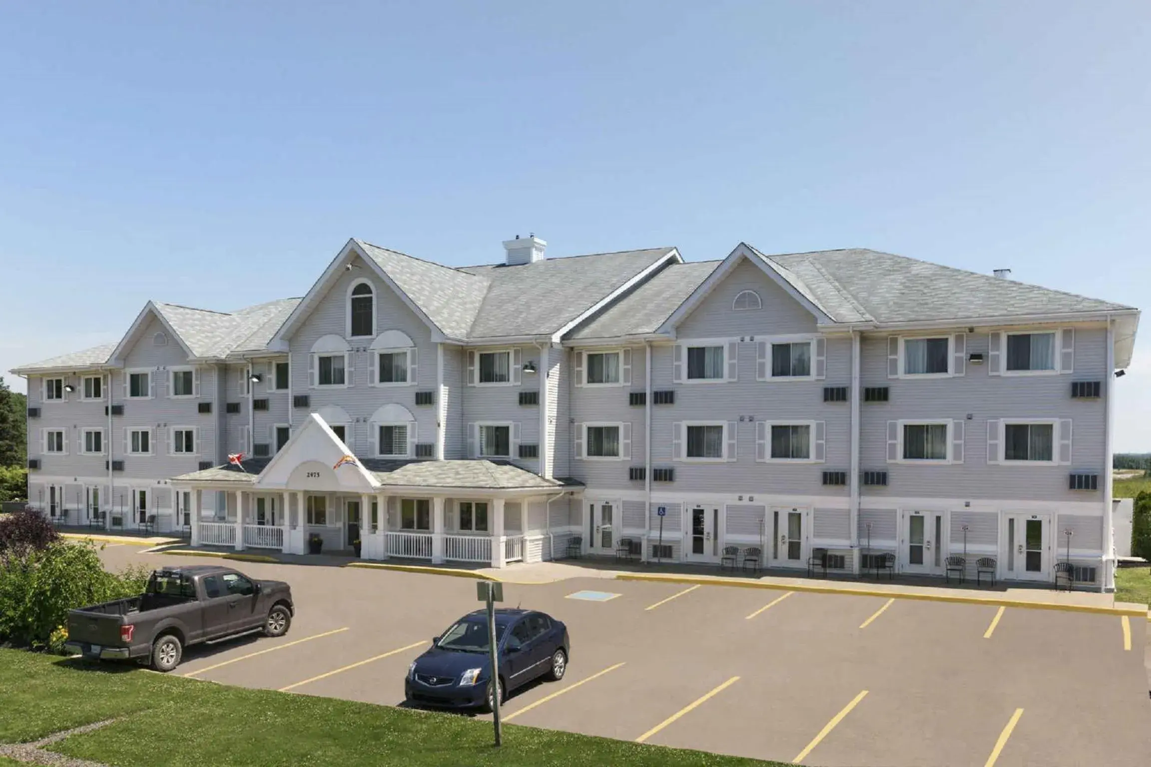 Facade/entrance in Travelodge Suites by Wyndham Moncton Facade/entrance in Travelodge Suites by Wyndham Moncton