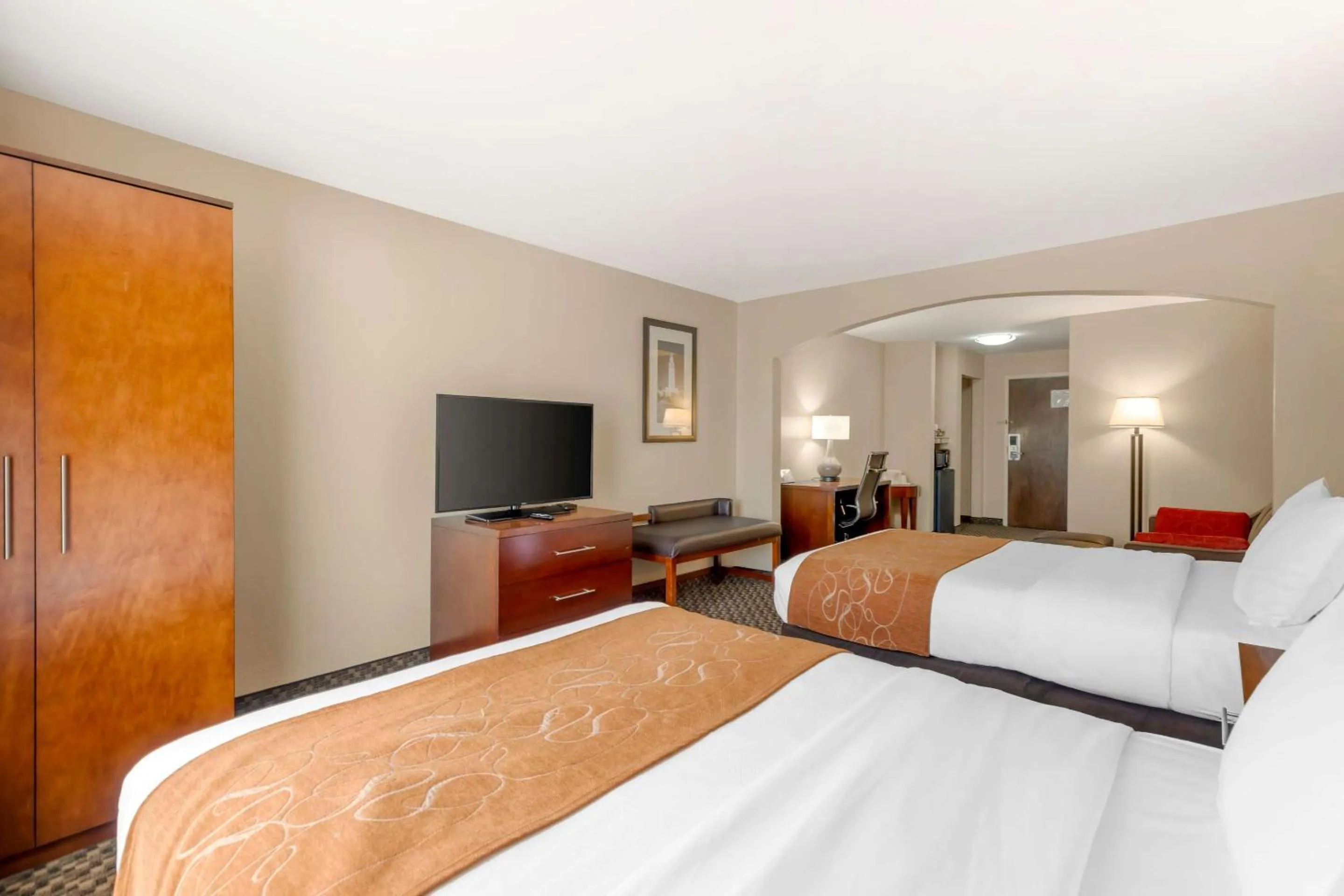 Bedroom, Bed in Comfort Suites Port Allen - Baton Rouge