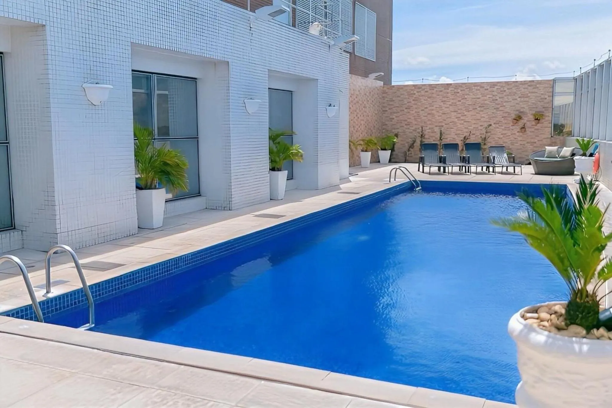 Swimming pool in Holiday Inn Manaus by IHG