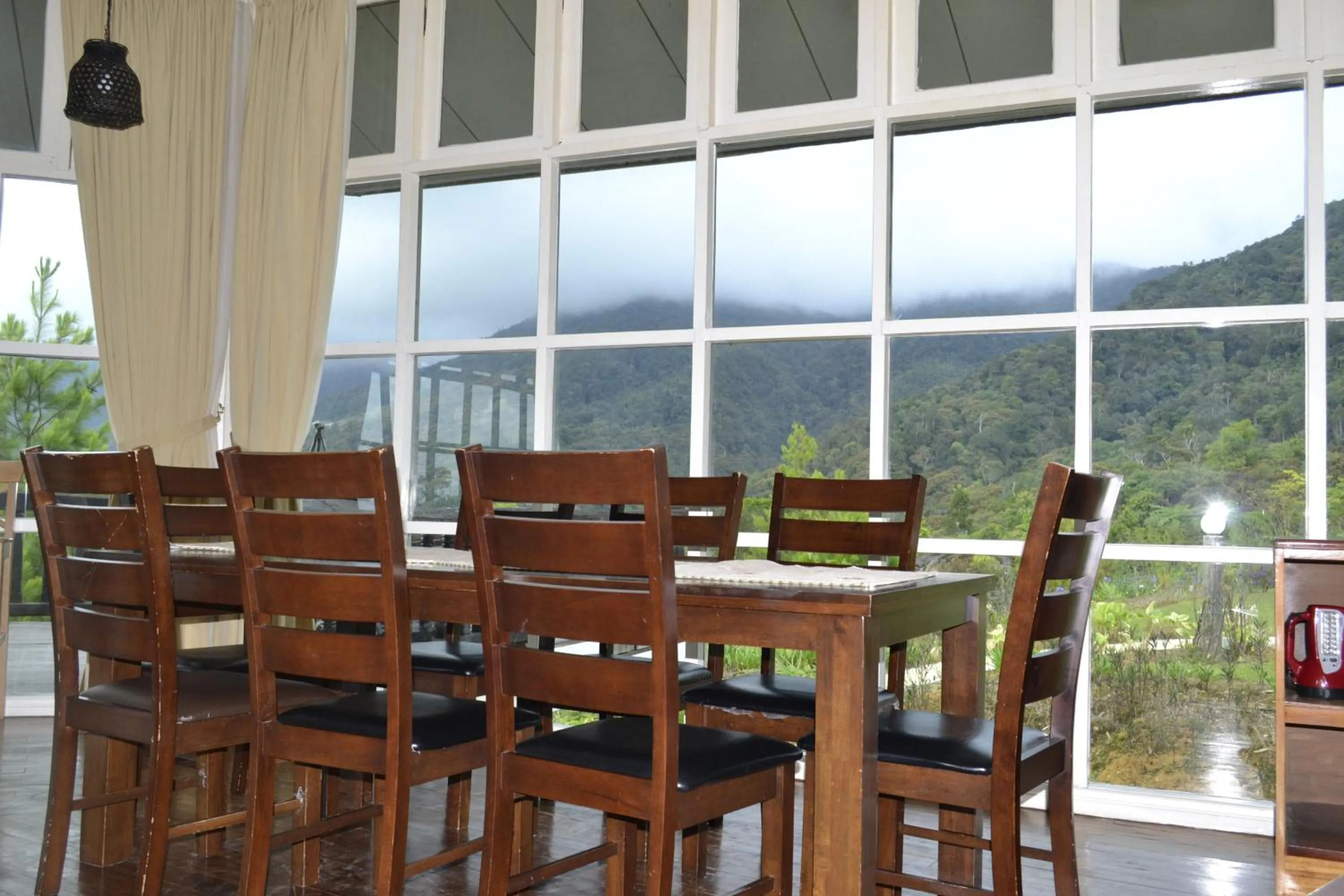 Dining area in Mesilau Mountain Retreats