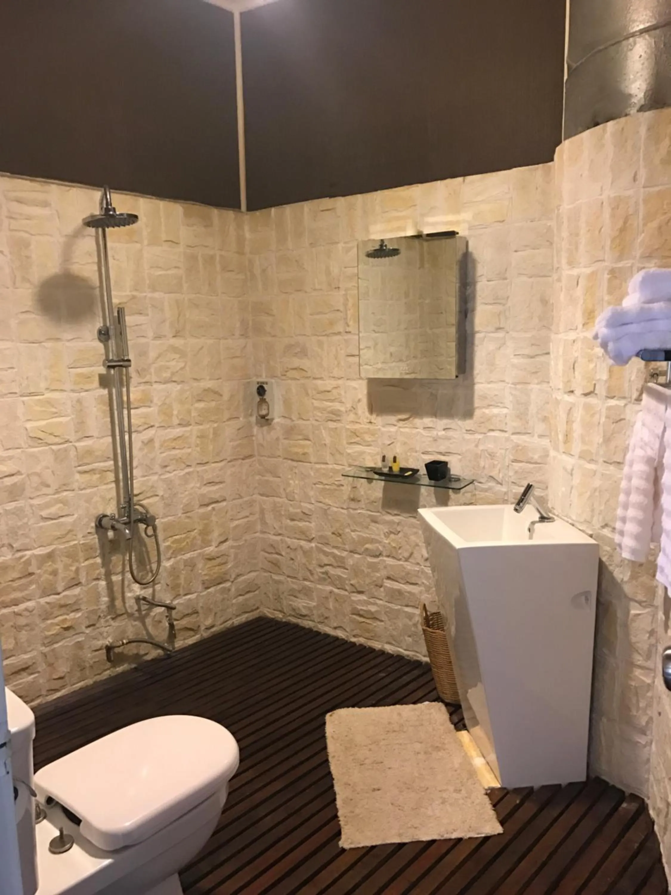 Shower in Mesilau Mountain Retreats