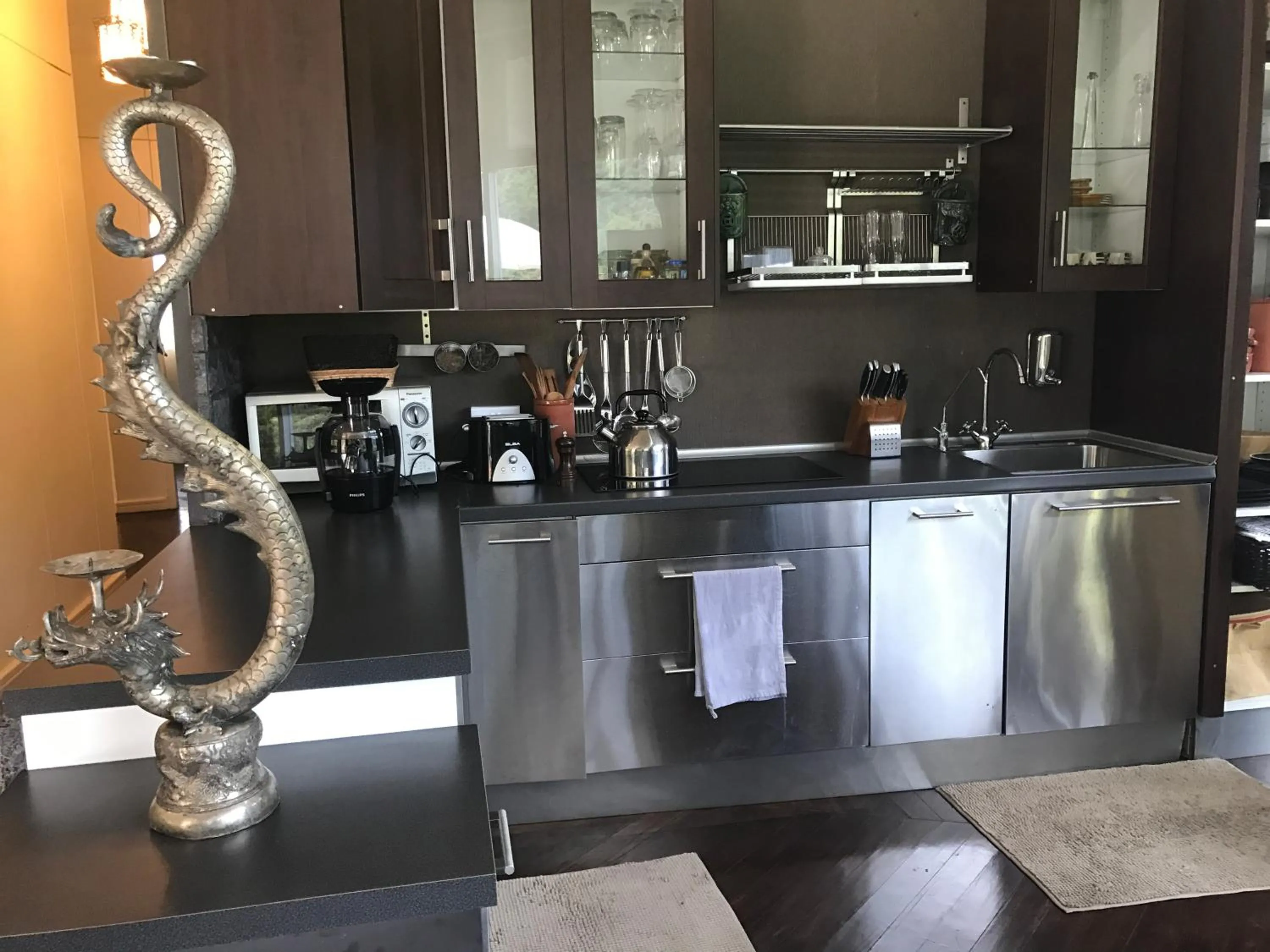 Kitchen or kitchenette in Mesilau Mountain Retreats