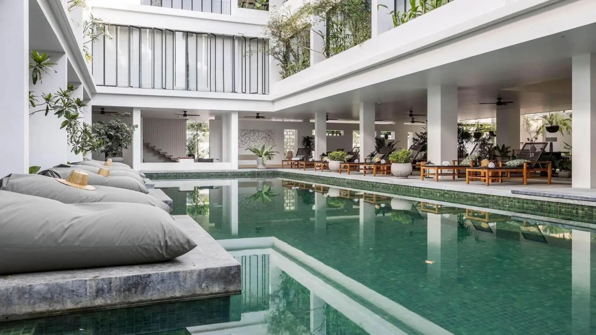 Swimming pool in Anjali by Syphon Swimming pool in Anjali by Syphon