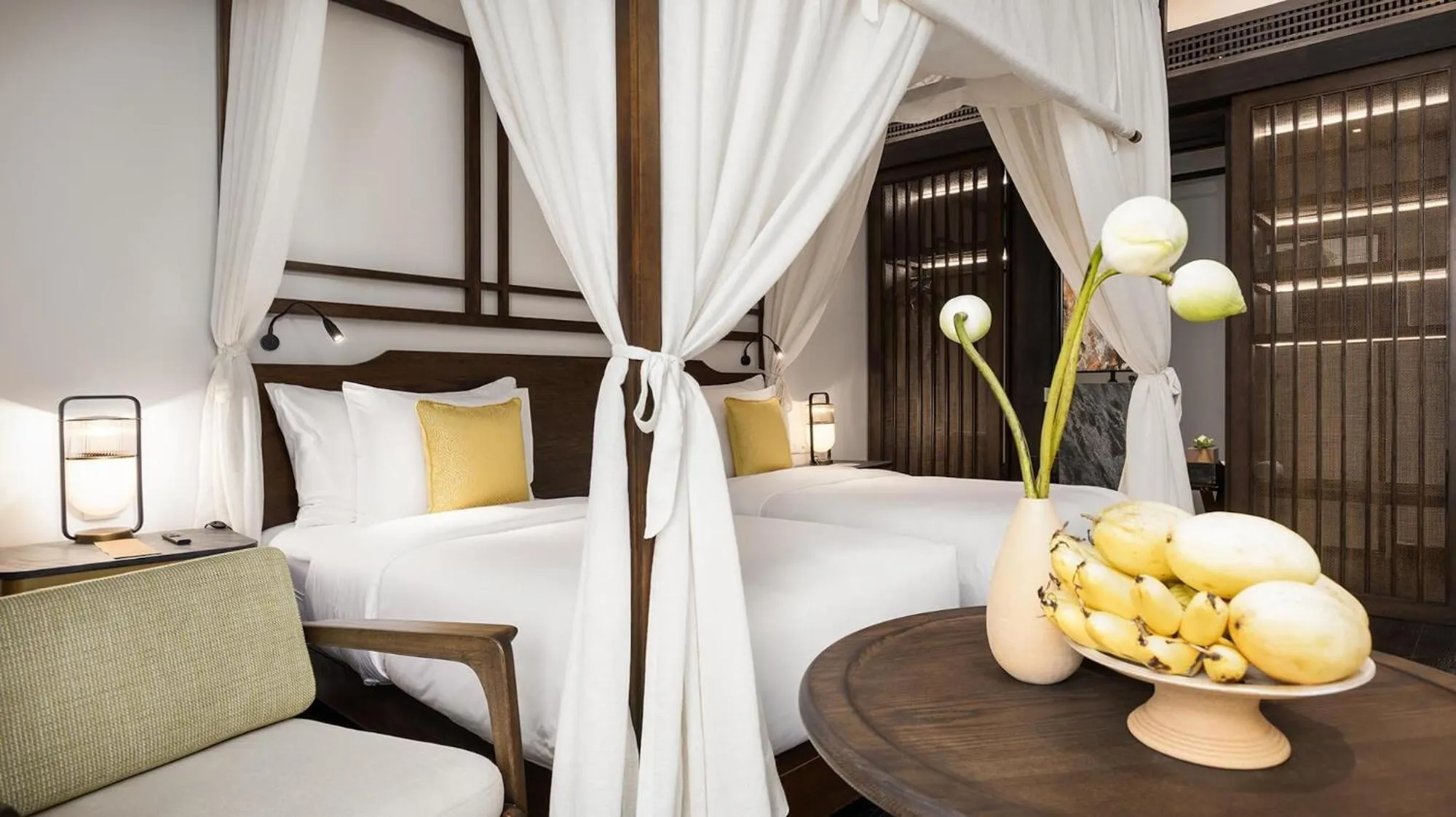 Photo of the whole room, Bed in Anjali by Syphon