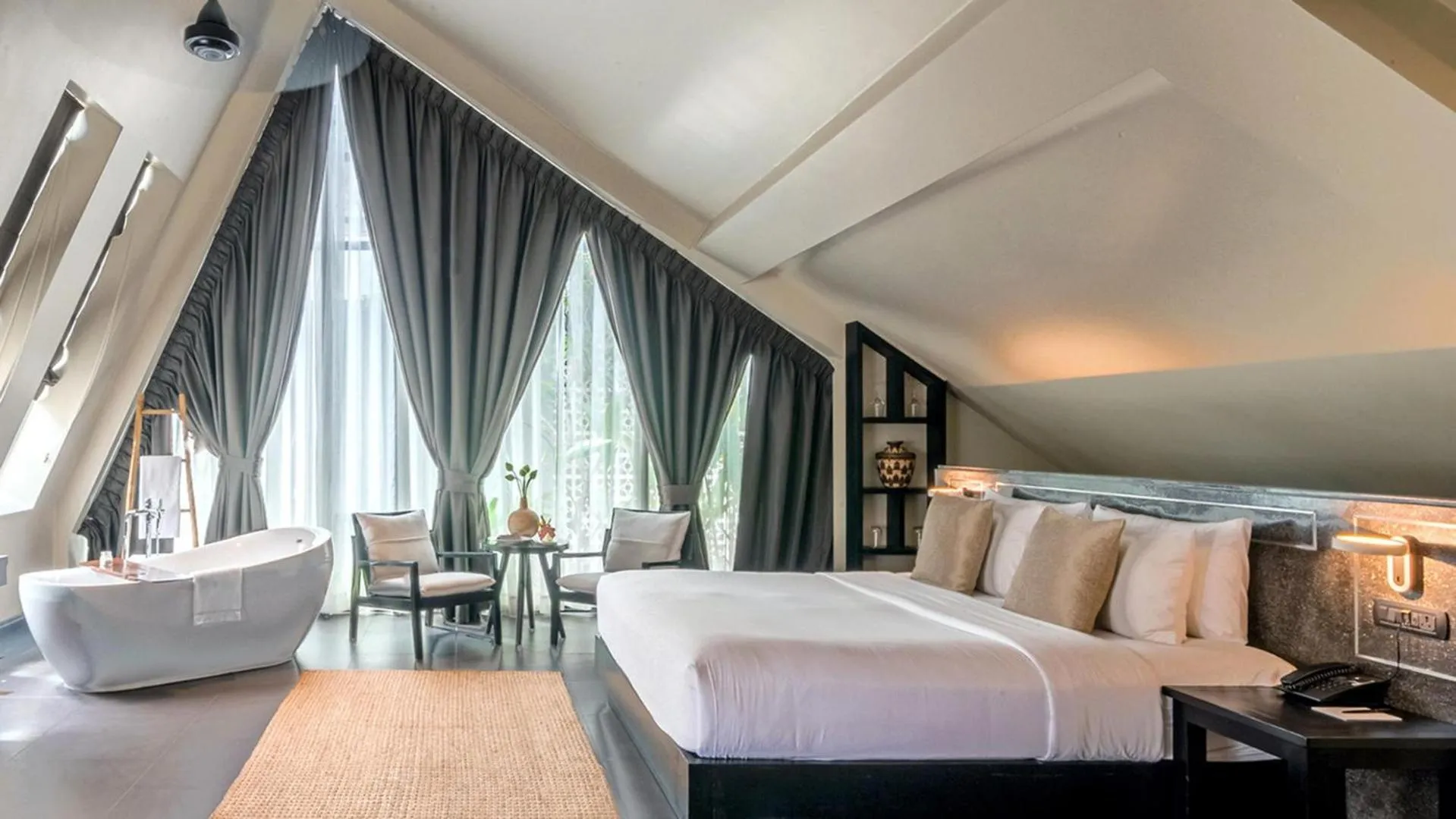 Photo of the whole room, Bed in Anjali by Syphon