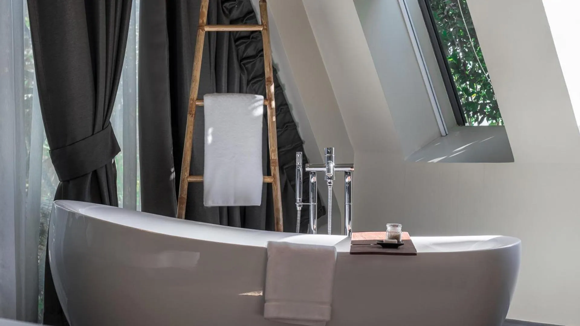 Bathroom in Anjali by Syphon