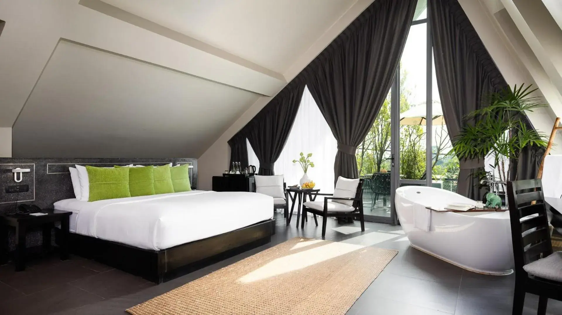 Deluxe Suite in Anjali by Syphon Deluxe Suite in Anjali by Syphon